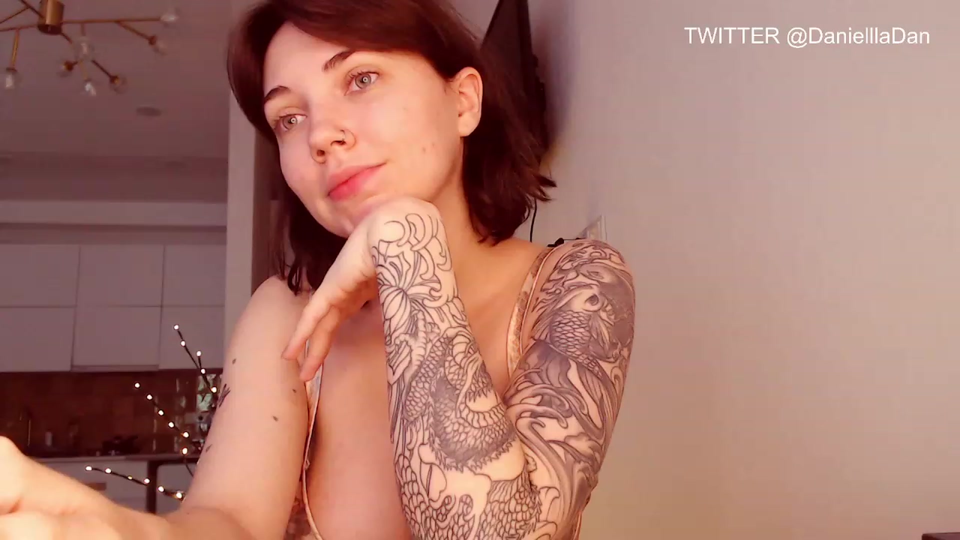 Gallery image thumbnail from Danielladan's myfreecams stream on, 05/09/2023, 08:04 image 1 of 20