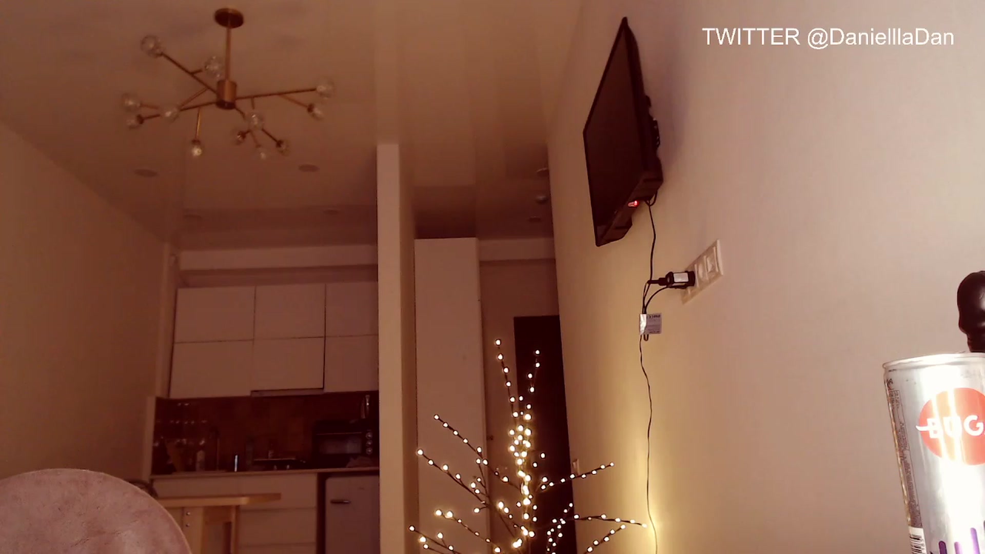 Gallery image thumbnail from Danielladan's myfreecams stream on, 05/12/2023, 14:53 image 9 of 20