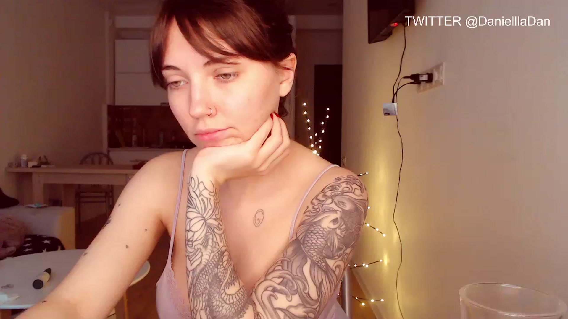 Gallery image thumbnail from Danielladan's myfreecams stream on, 05/13/2023, 08:16 image 15 of 20