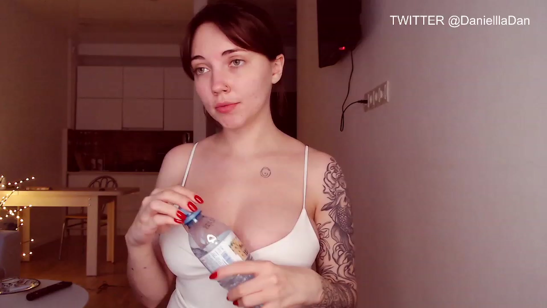 Gallery image thumbnail from Danielladan's myfreecams stream on, 05/17/2023, 15:17 image 1 of 20