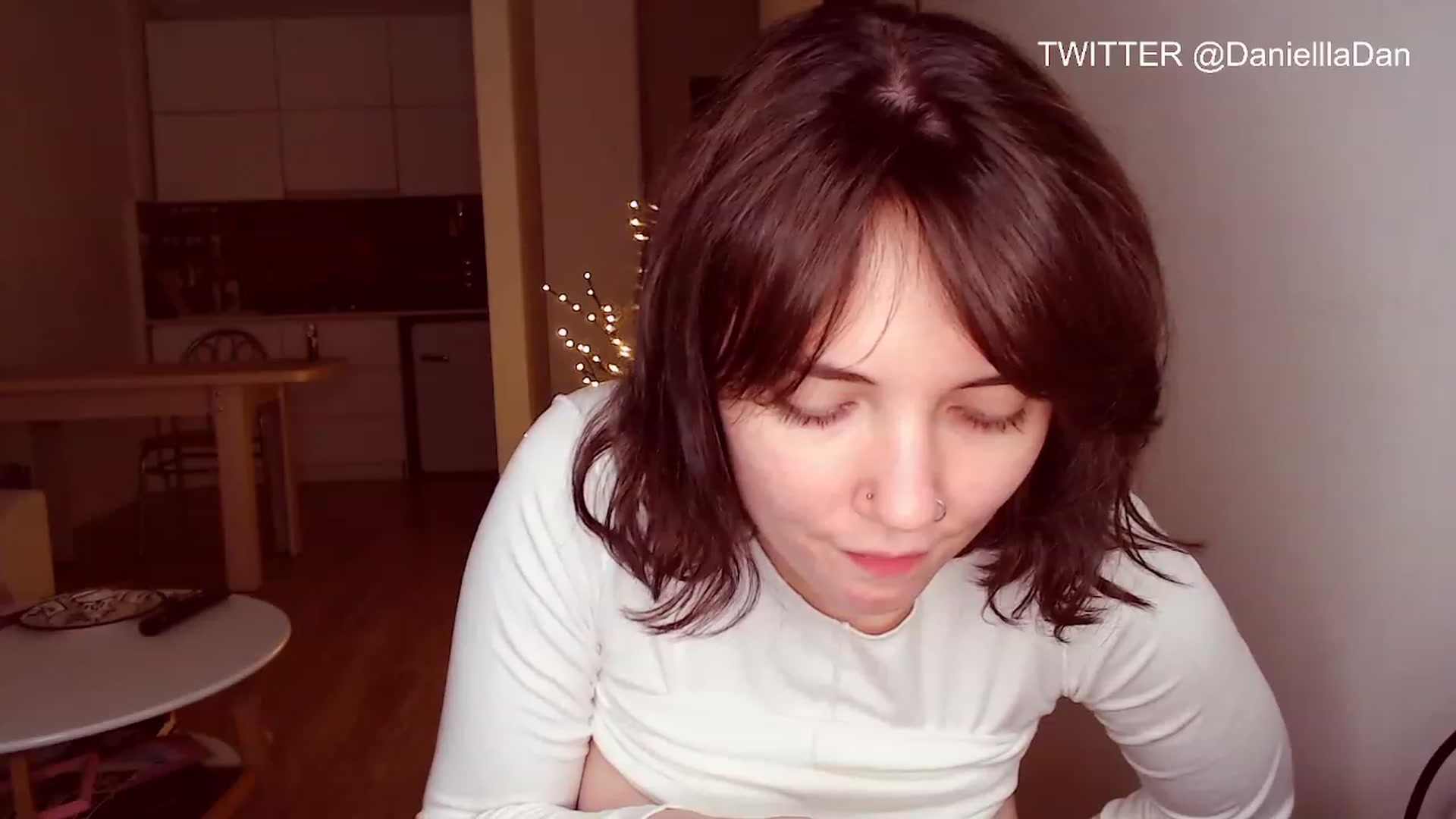 Gallery image thumbnail from Danielladan's myfreecams stream on, 05/18/2023, 15:43 image 14 of 20