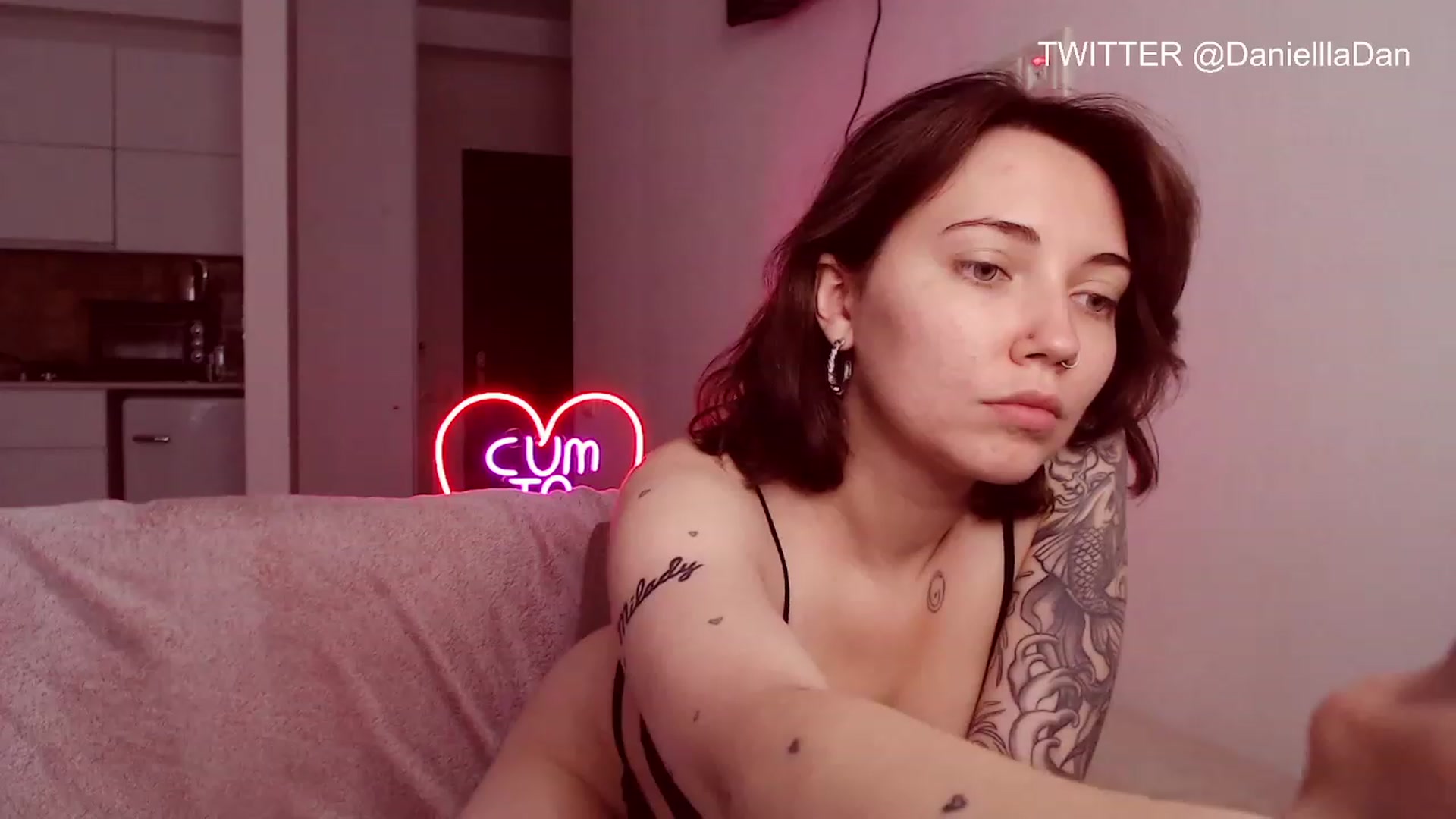 Gallery image thumbnail from Danielladan's myfreecams stream on, 05/24/2023, 14:55 image 16 of 20
