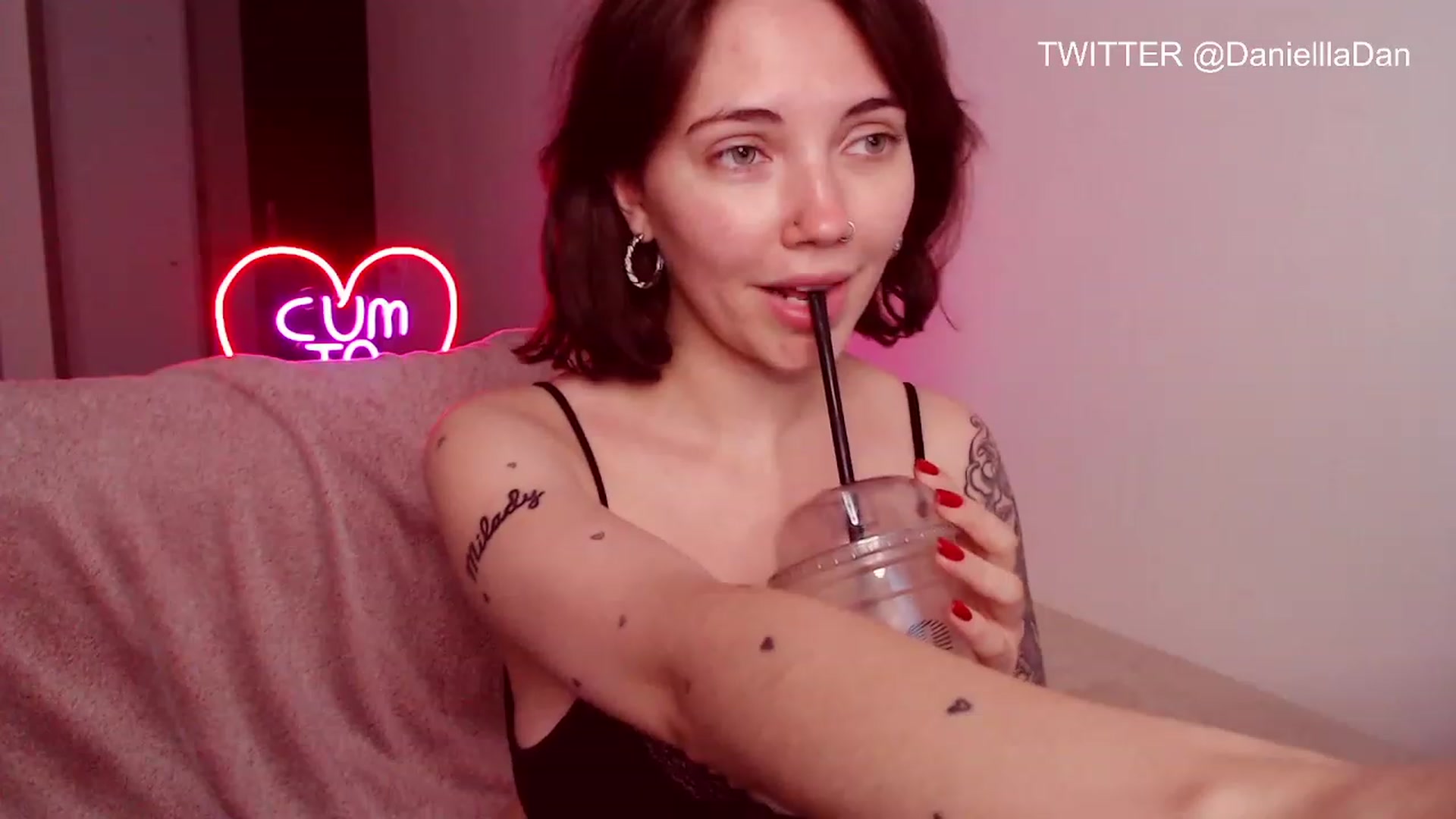 Gallery image thumbnail from Danielladan's myfreecams stream on, 05/24/2023, 16:59 image 11 of 20