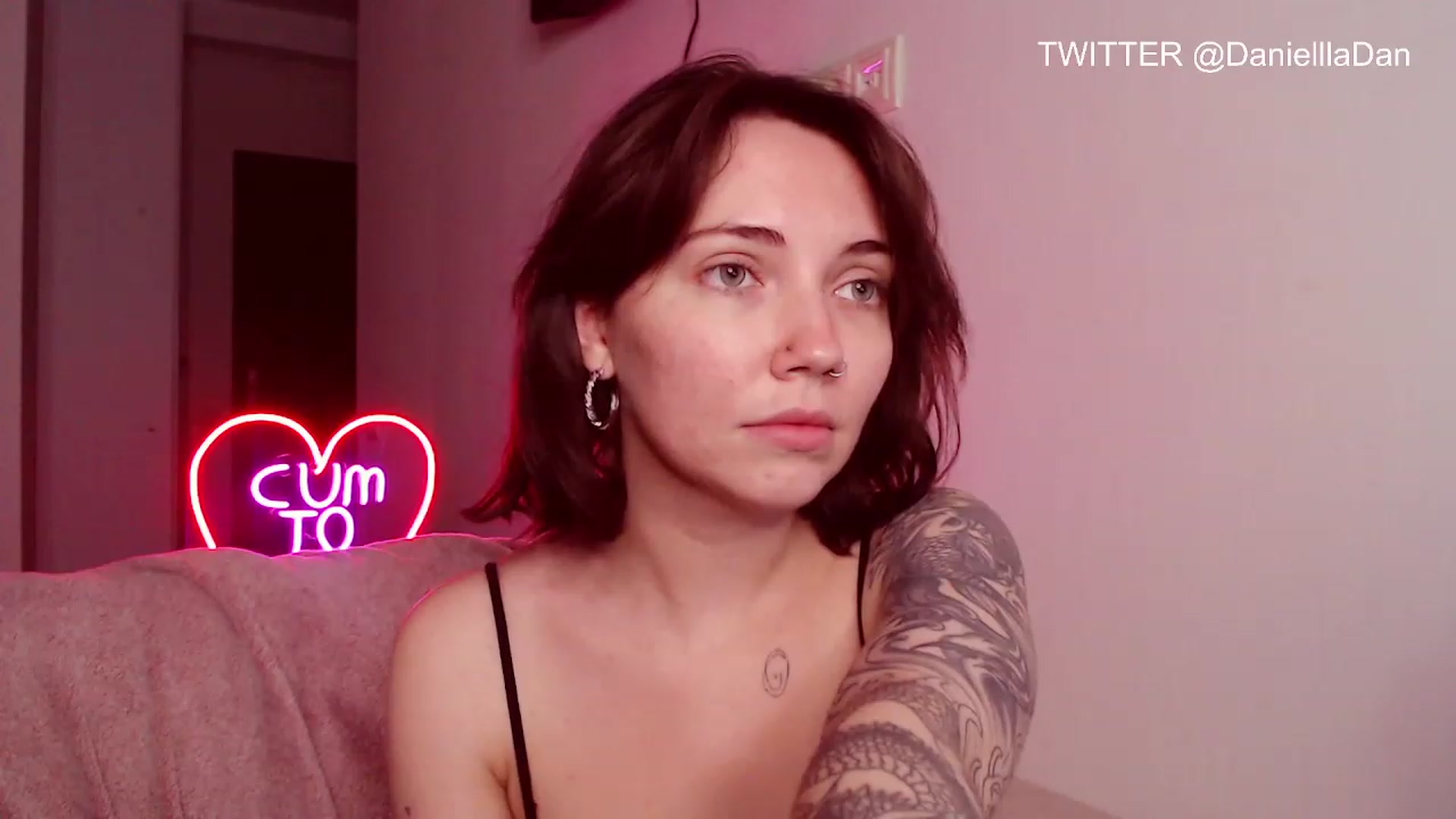 Gallery image thumbnail from Danielladan's myfreecams stream on, 05/24/2023, 16:59 image 17 of 20
