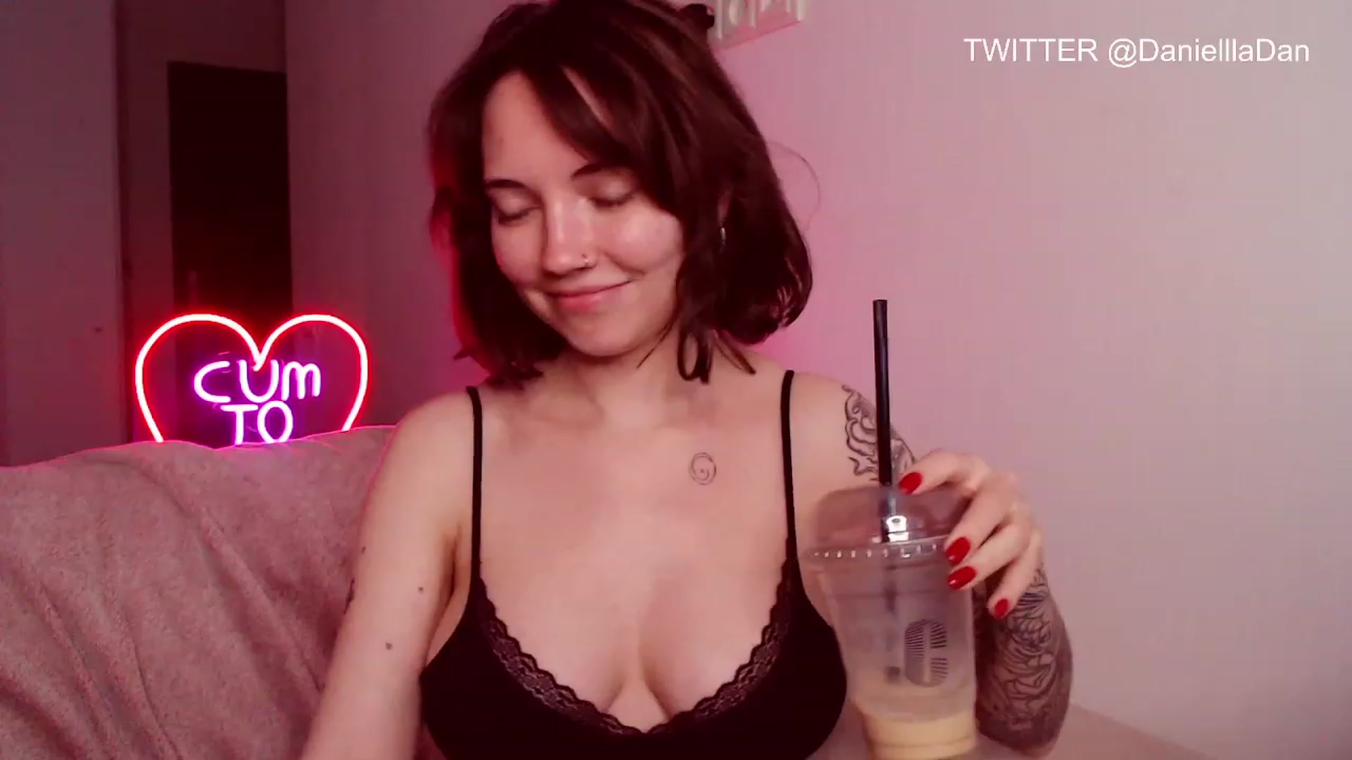 Gallery image thumbnail from Danielladan's myfreecams stream on, 05/24/2023, 16:59 image 19 of 20