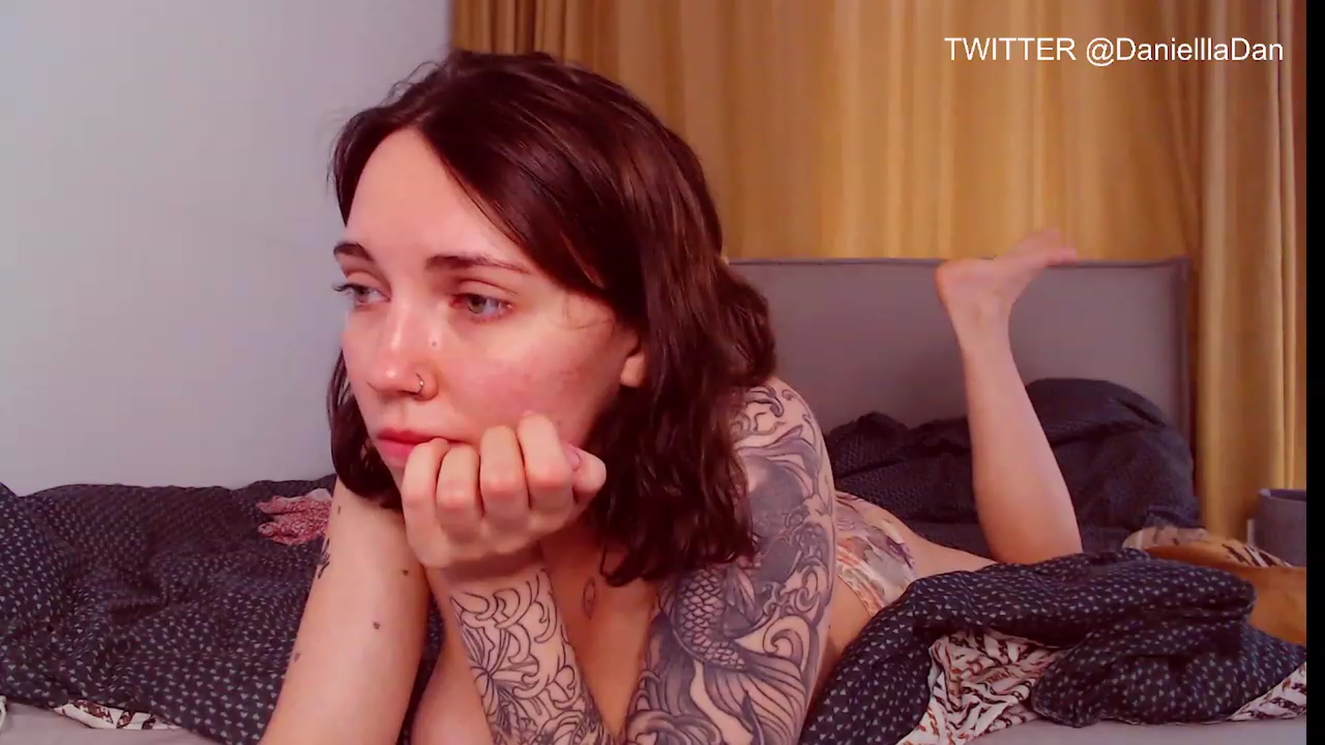 Gallery image thumbnail from Danielladan's myfreecams stream on, 06/10/2023, 12:14 image 8 of 20