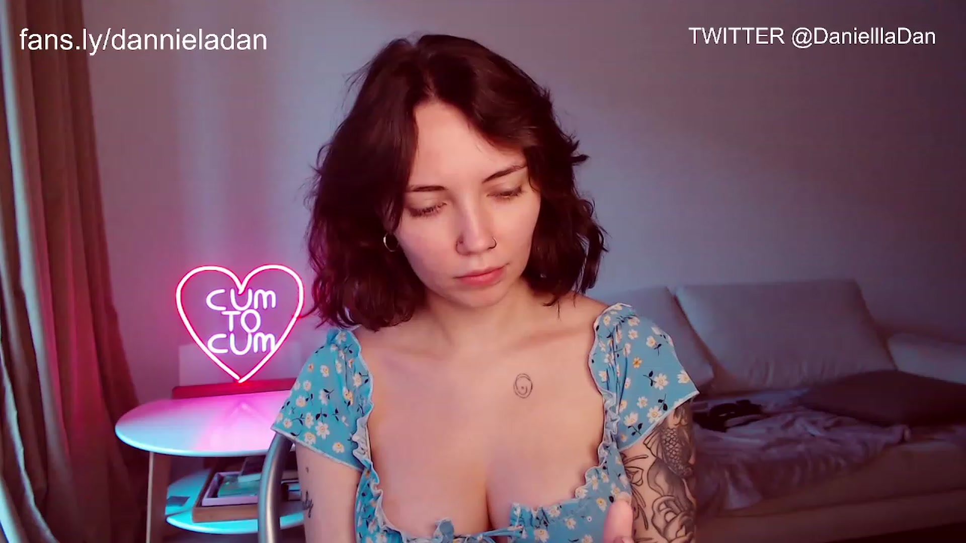 Gallery image thumbnail from Danielladan's myfreecams stream on, 06/17/2023, 15:52 image 2 of 20