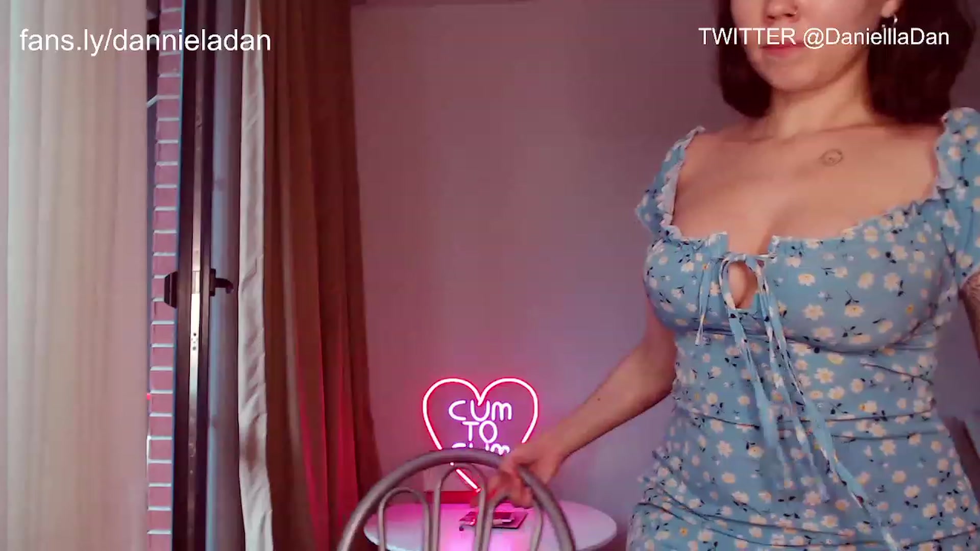 Gallery image thumbnail from Danielladan's myfreecams stream on, 06/19/2023, 14:37 image 20 of 20