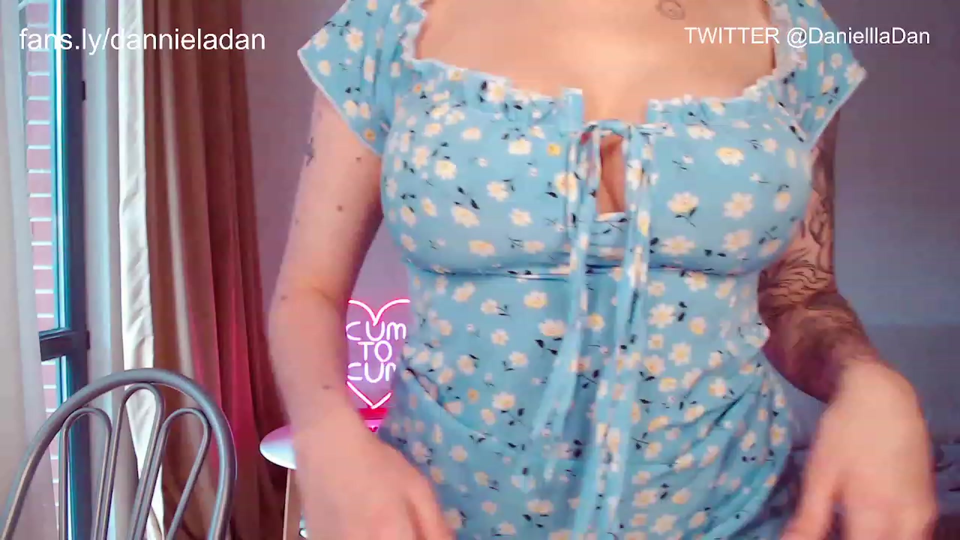 Gallery image thumbnail from Danielladan's myfreecams stream on, 06/19/2023, 14:37 image 5 of 20