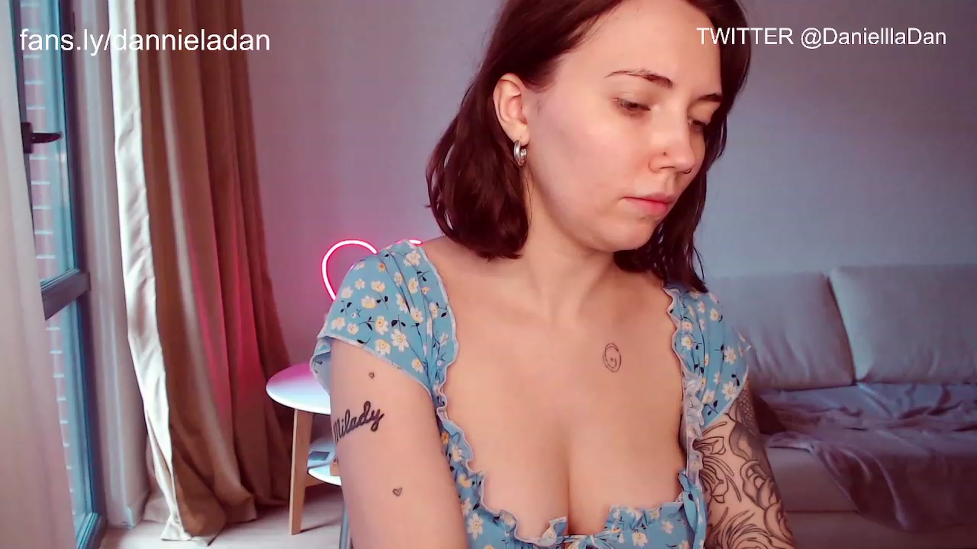 Gallery image thumbnail from Danielladan's myfreecams stream on, 06/19/2023, 14:37 image 7 of 20