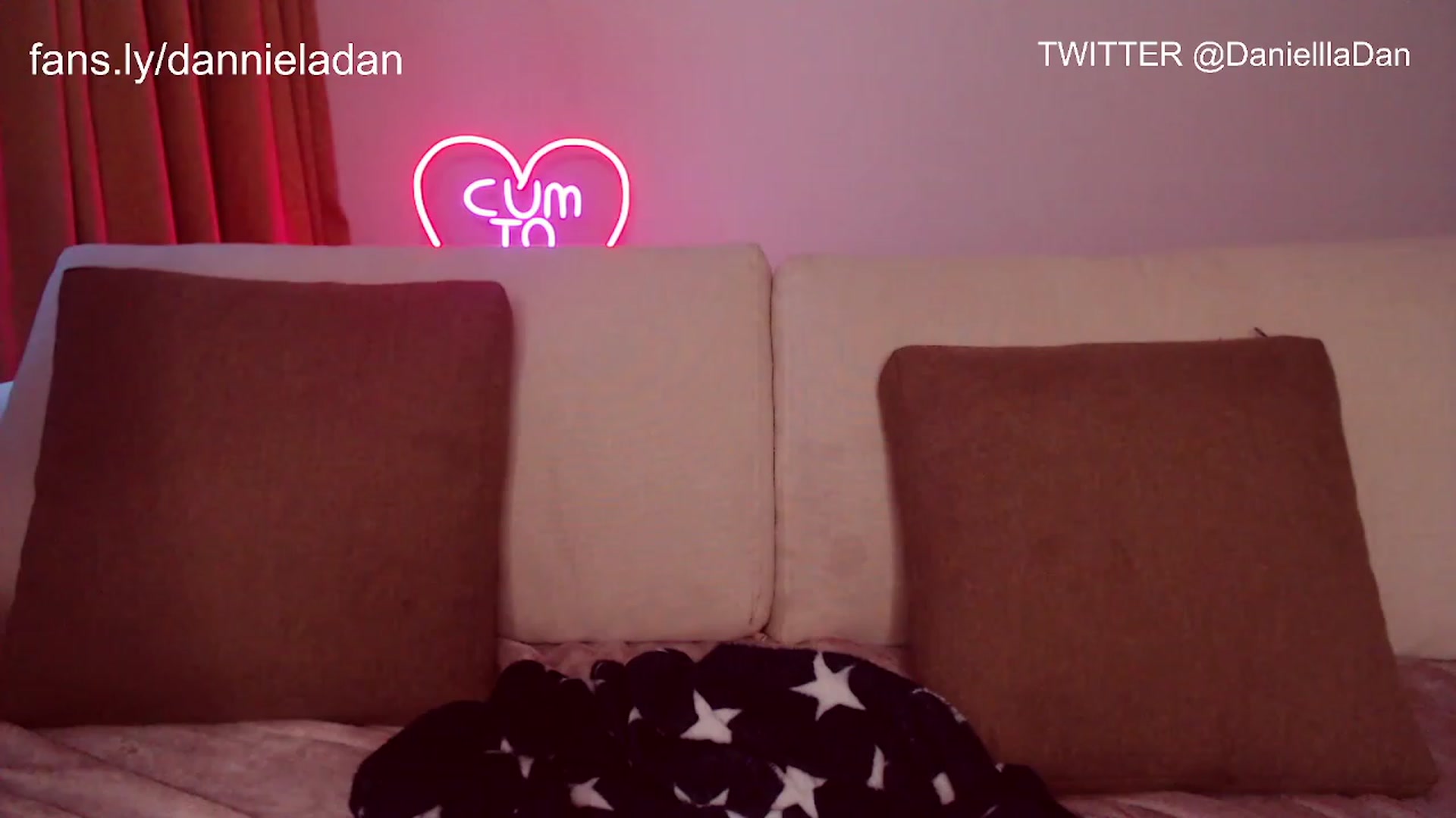 Gallery image thumbnail from Danielladan's myfreecams stream on, 06/21/2023, 16:08 image 19 of 20