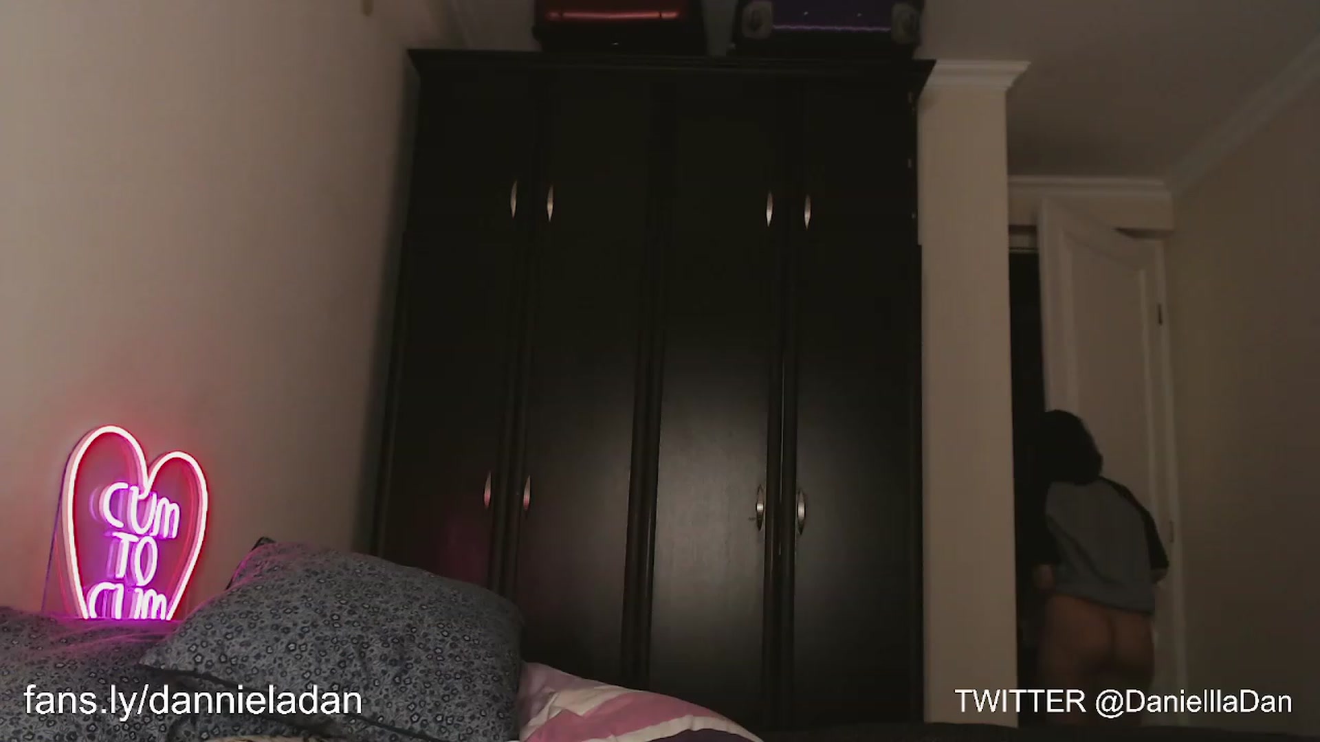 Gallery image thumbnail from Danielladan's myfreecams stream on, 06/29/2023, 17:24 image 13 of 20