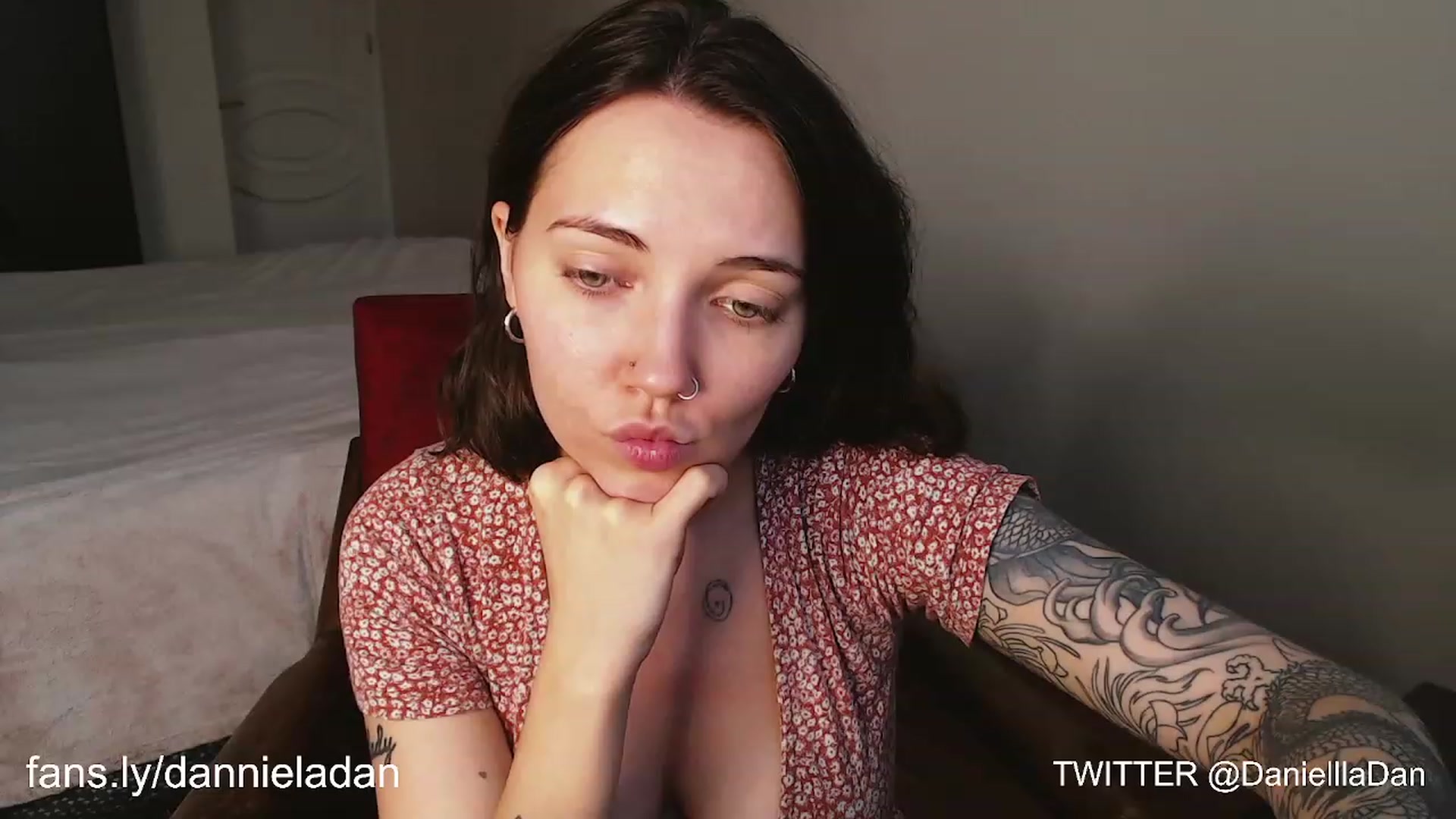 Gallery image thumbnail from Danielladan's myfreecams stream on, 06/30/2023, 12:53 image 19 of 20