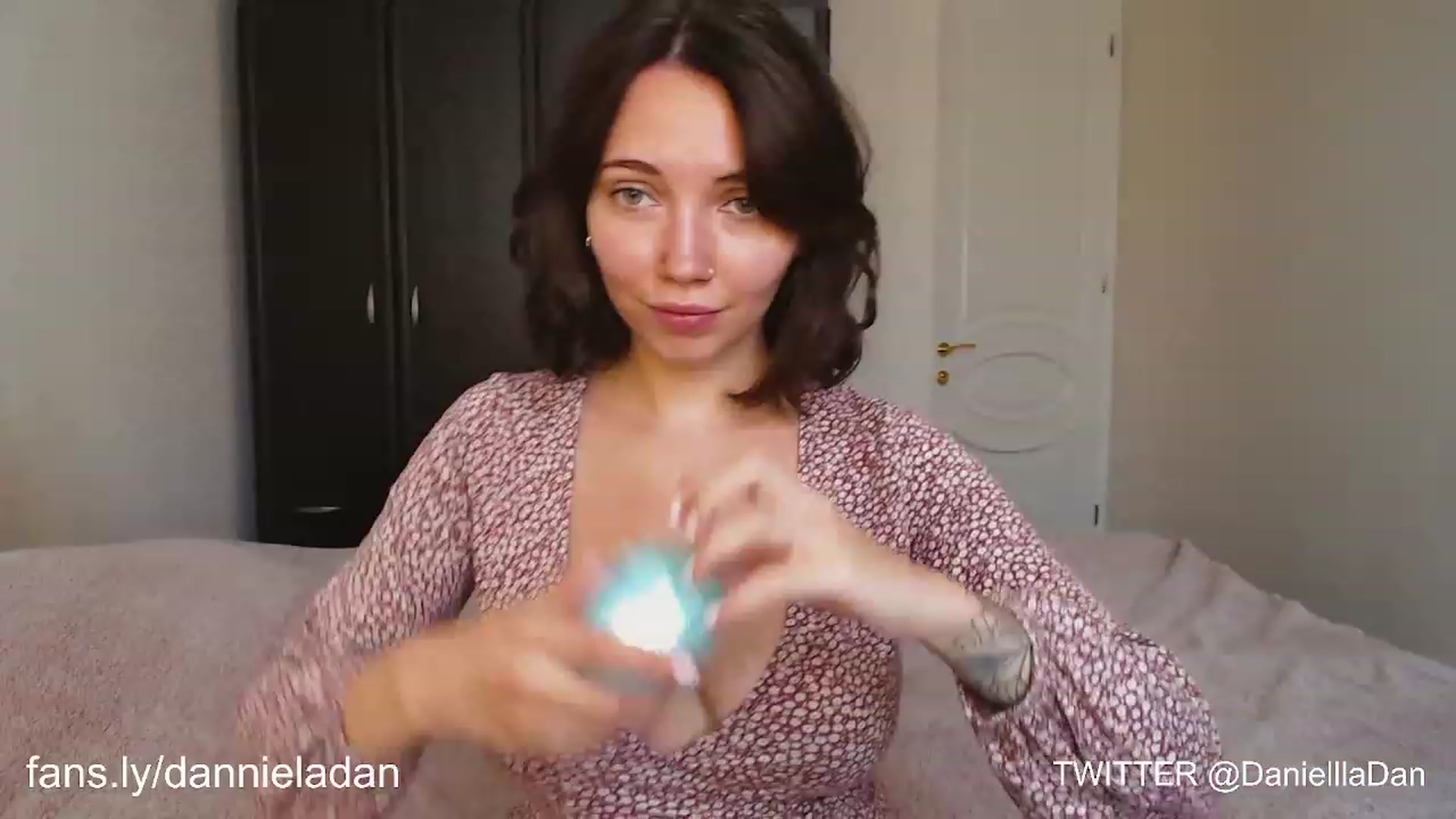 Gallery image thumbnail from Danielladan's myfreecams stream on, 07/09/2023, 09:10 image 13 of 20