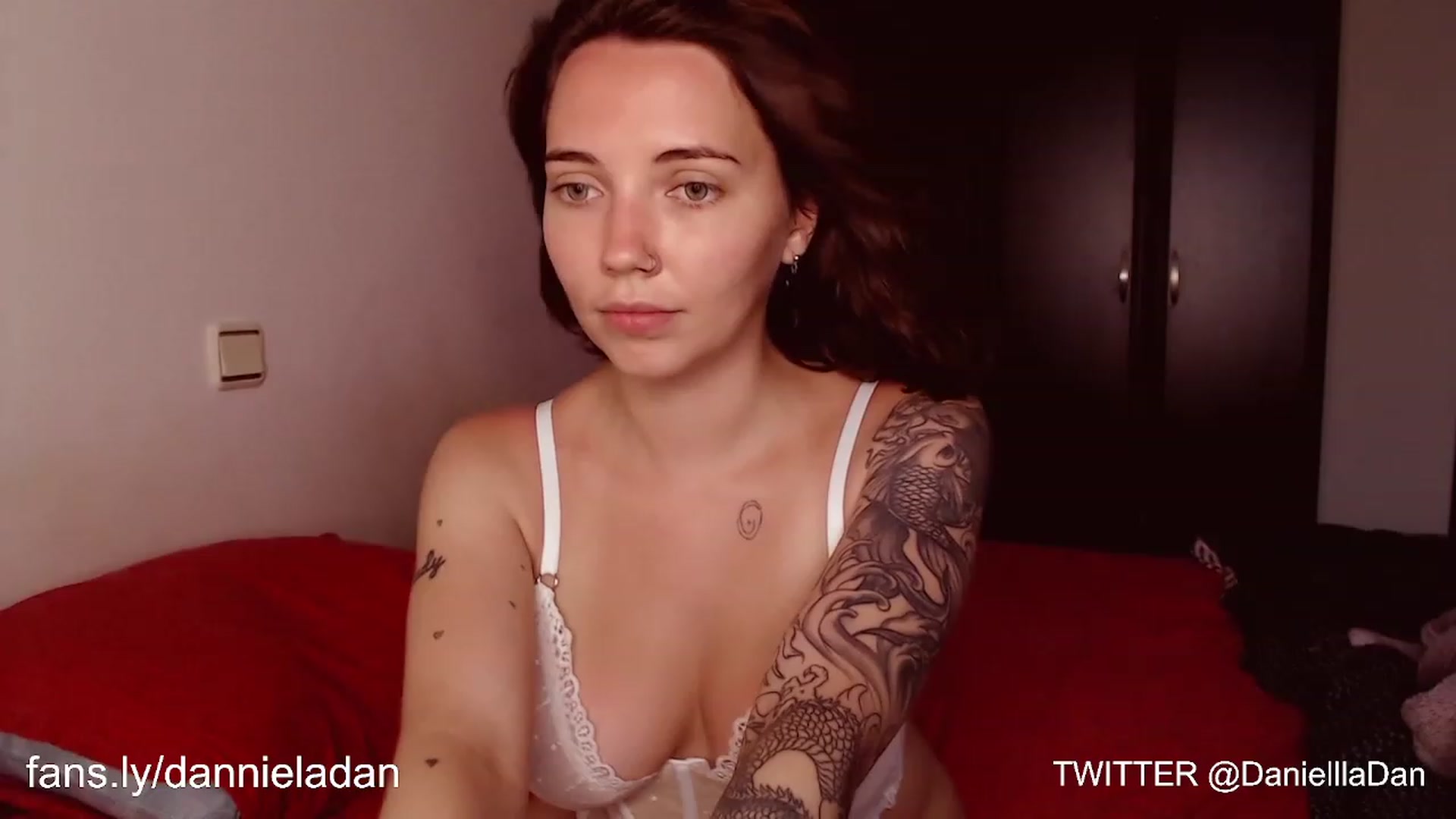 Gallery image thumbnail from Danielladan's myfreecams stream on, 07/25/2023, 17:12 image 9 of 20