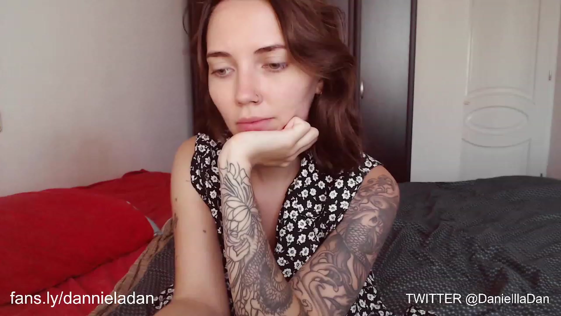 Gallery image thumbnail from Danielladan's myfreecams stream on, 08/03/2023, 09:51 image 4 of 20