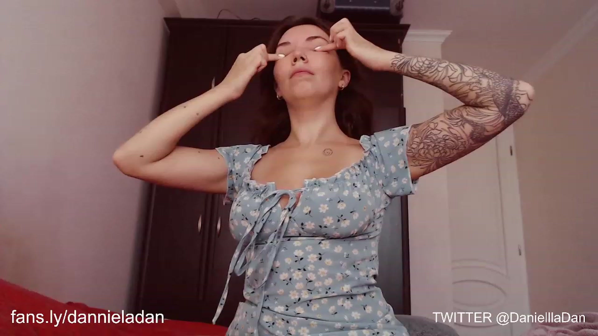 Gallery image thumbnail from Danielladan's myfreecams stream on, 08/24/2023, 10:30 image 6 of 20