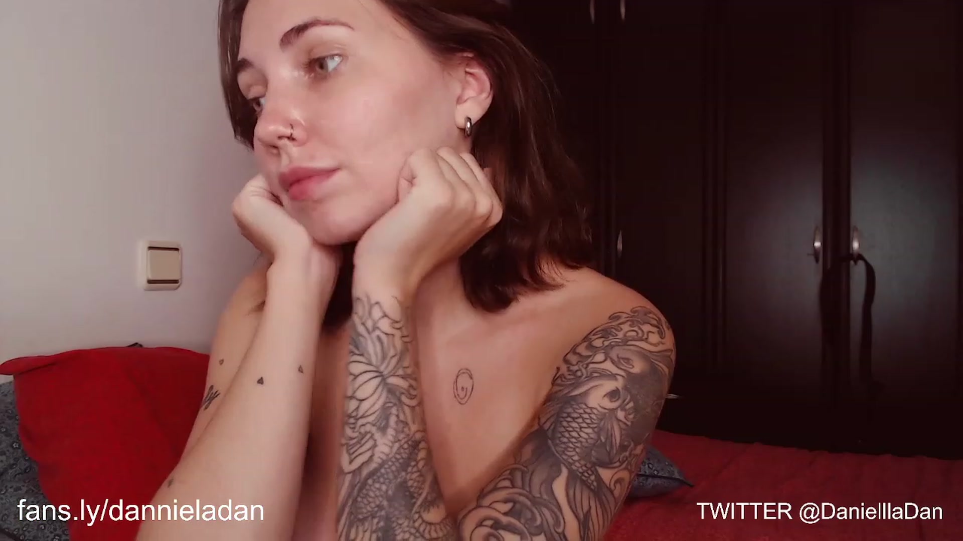 Gallery image thumbnail from Danielladan's myfreecams stream on, 08/27/2023, 19:40 image 9 of 20