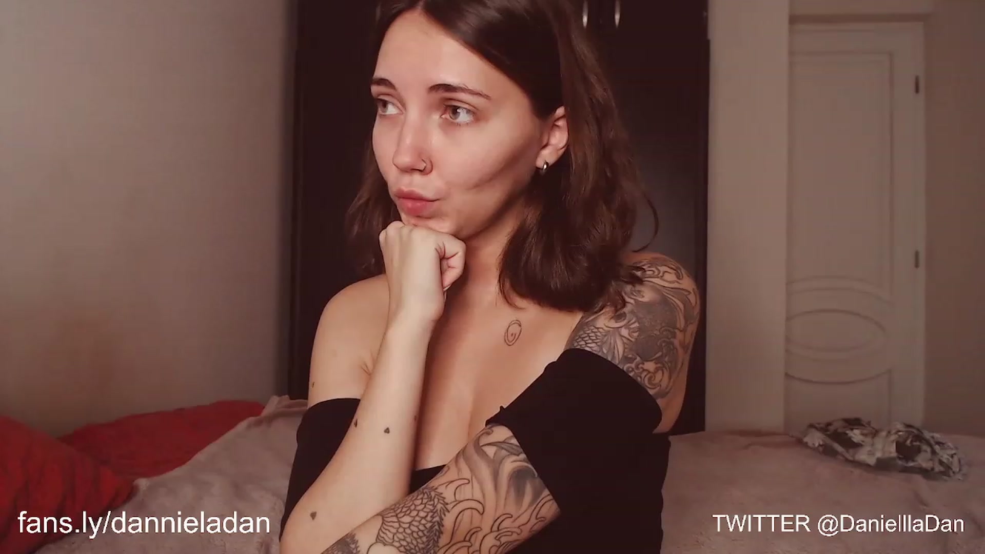 Gallery image thumbnail from Danielladan's myfreecams stream on, 09/05/2023, 17:36 image 20 of 20