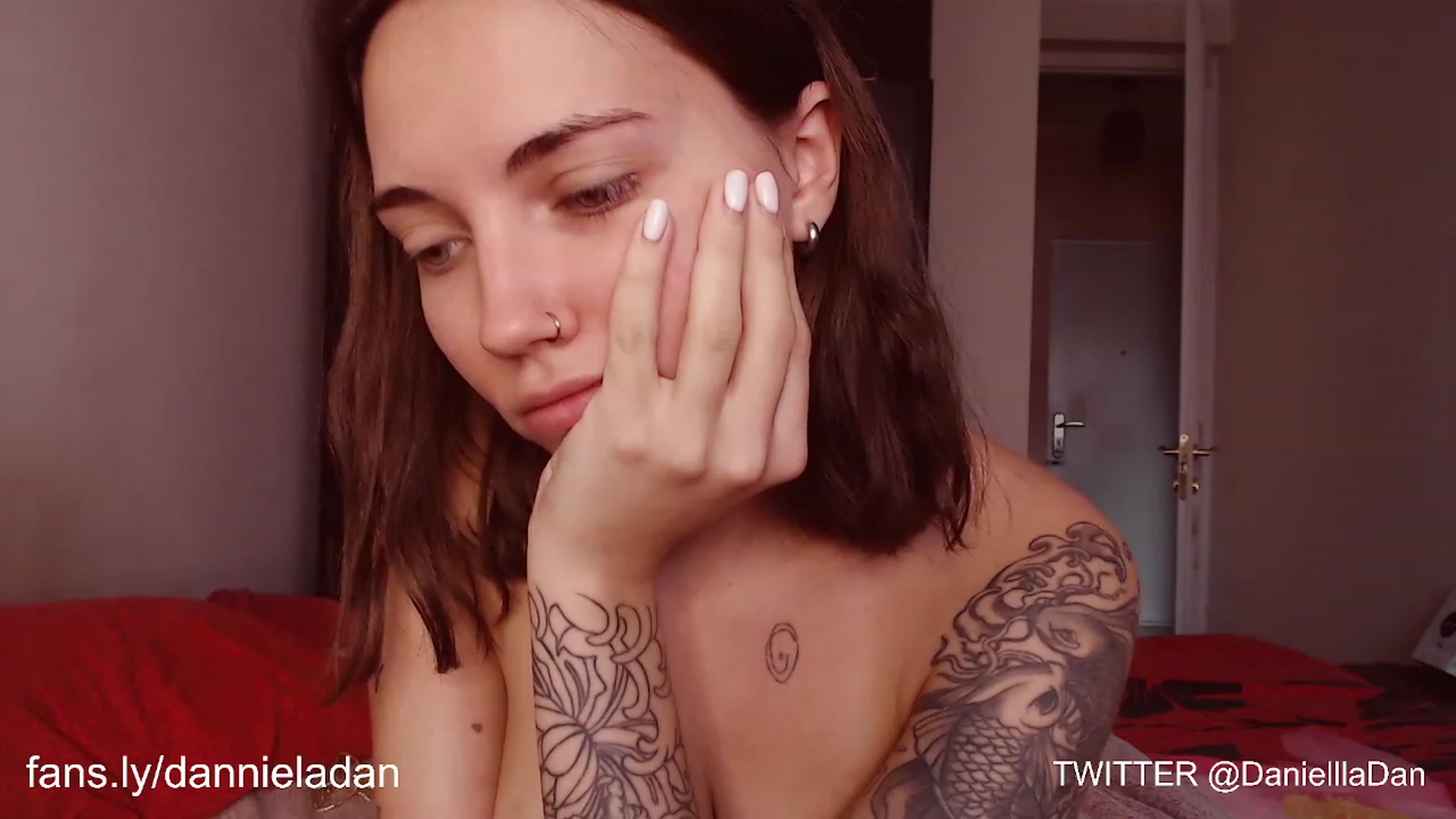Gallery image thumbnail from Danielladan's myfreecams stream on, 09/09/2023, 10:38 image 15 of 20