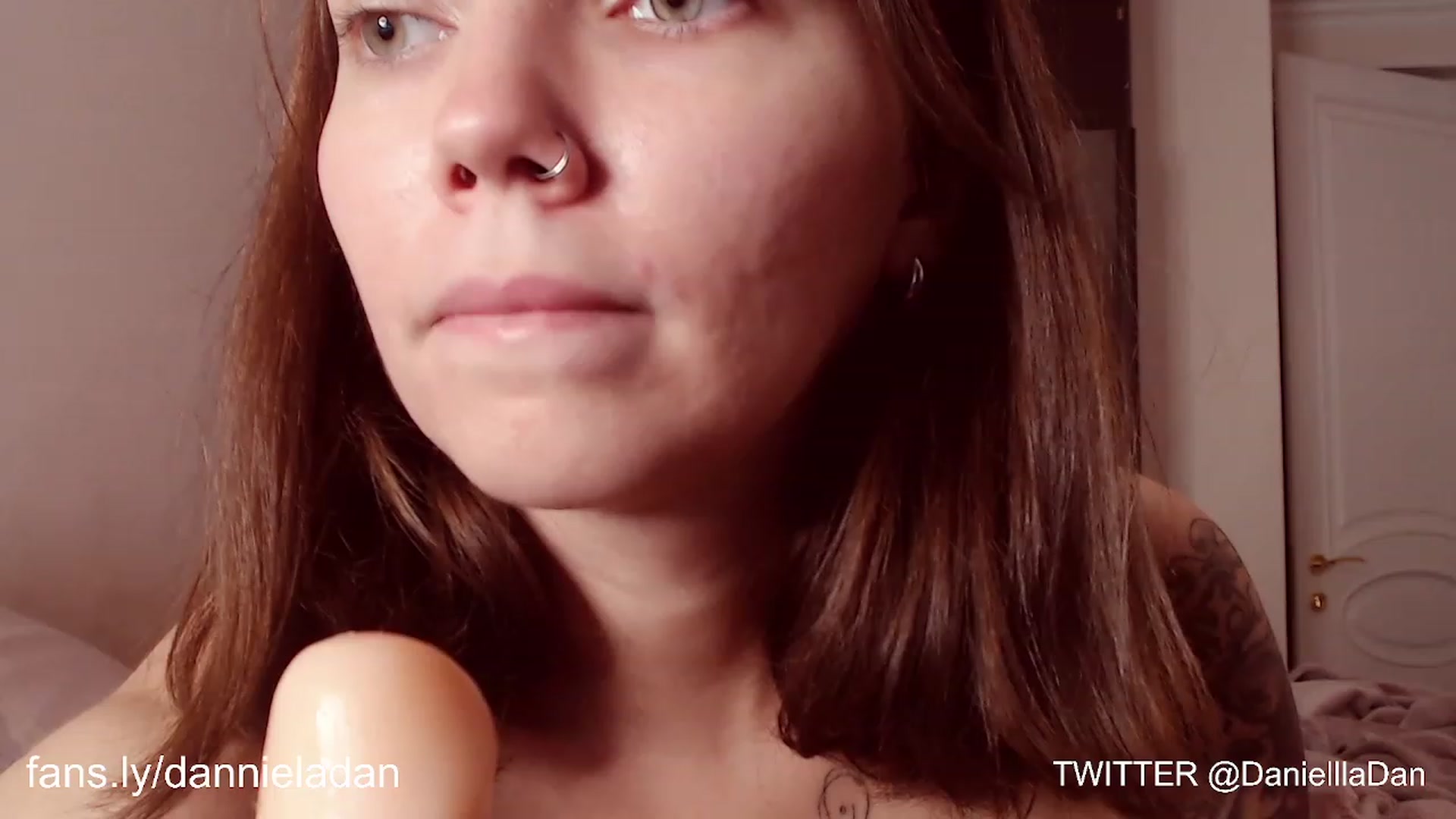 Gallery image thumbnail from Danielladan's myfreecams stream on, 09/17/2023, 16:43 image 7 of 20