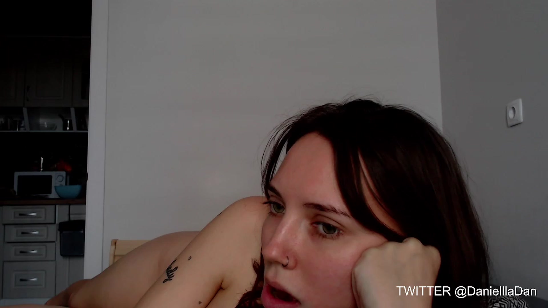 Gallery image thumbnail from Danielladan's myfreecams stream on, 12/08/2023, 11:09 image 15 of 20