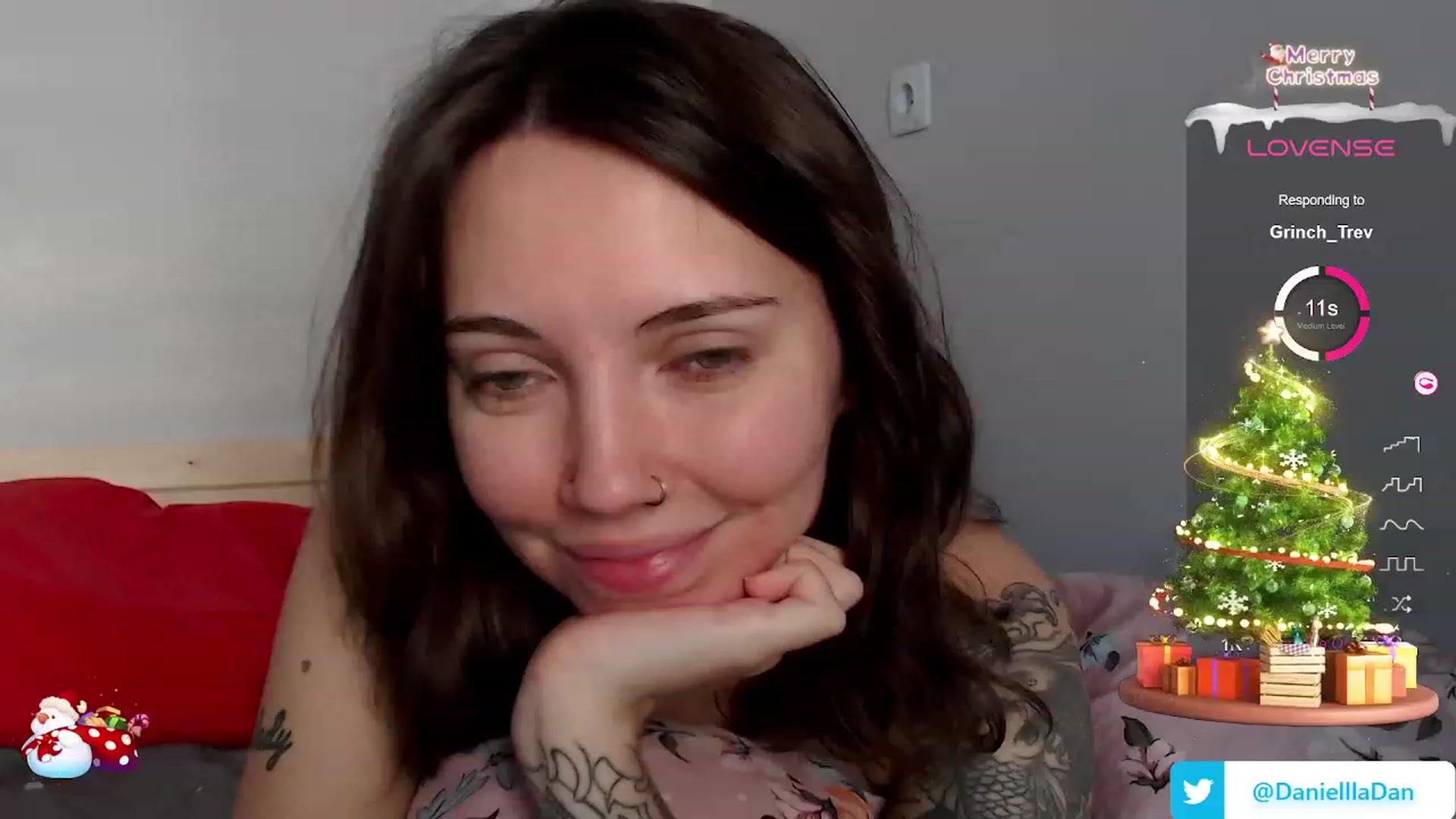 Gallery image thumbnail from Danielladan's myfreecams stream on, 12/15/2023, 10:54 image 20 of 20