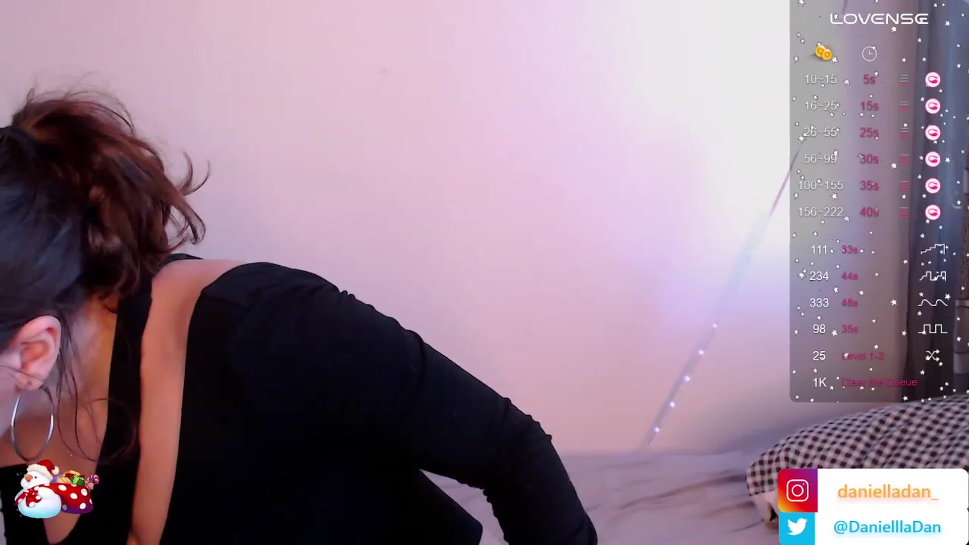 Gallery image thumbnail from Danielladan's myfreecams stream on, 01/17/2024, 10:17 image 5 of 20