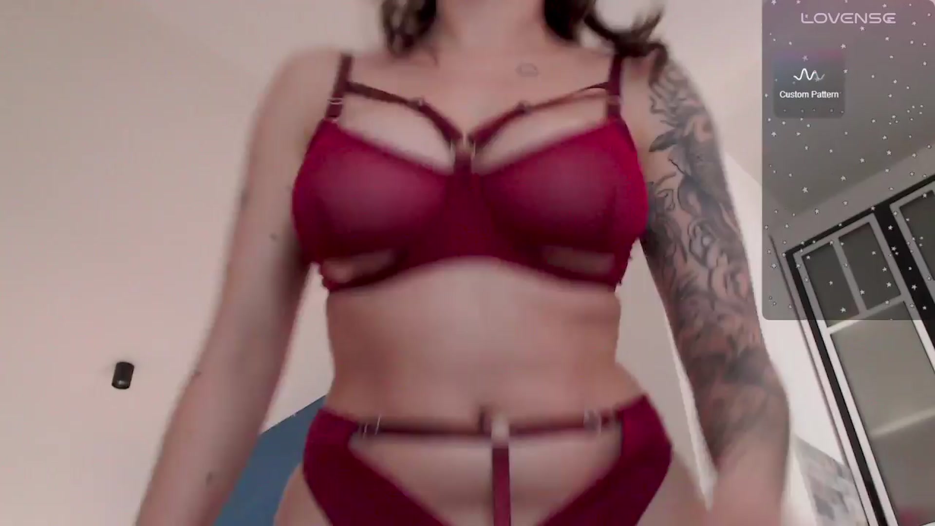 Gallery image thumbnail from Danielladan's myfreecams stream on, 04/08/2024, 11:05 image 9 of 20