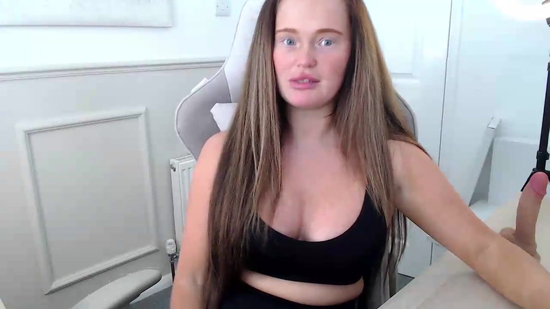 Gallery image thumbnail from Daniellarosex's myfreecams stream on, 05/15/2026, 11:29 image 9 of 20