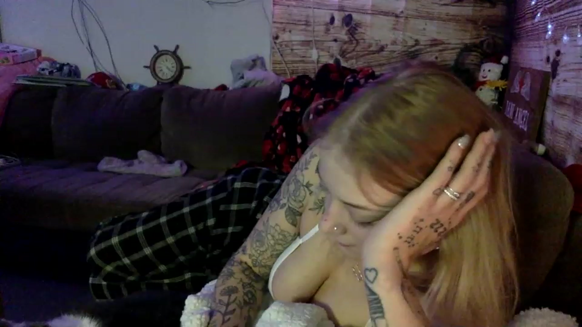 Gallery image thumbnail from DaniiAngel's myfreecams stream on, 12/06/2022, 21:58 image 10 of 20