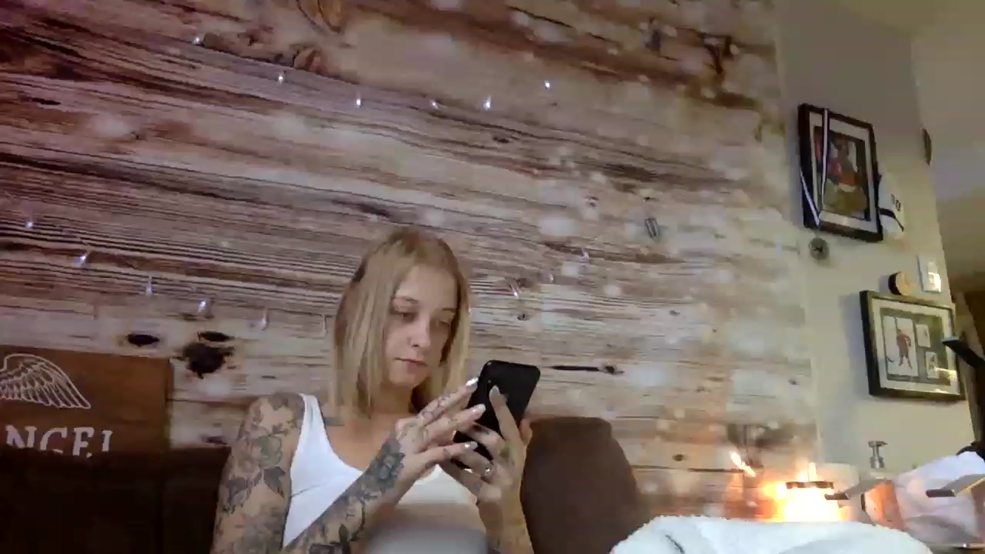 Gallery image thumbnail from DaniiAngel's myfreecams stream on, 12/07/2022, 17:04 image 13 of 20