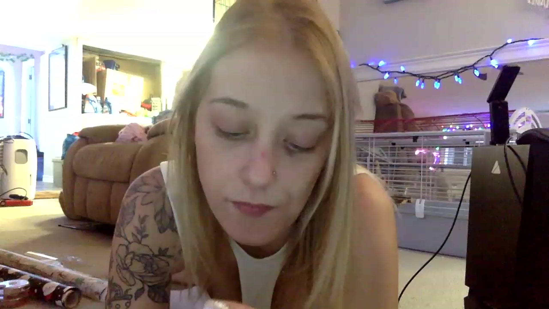 Gallery image thumbnail from DaniiAngel's myfreecams stream on, 12/07/2022, 21:03 image 13 of 20
