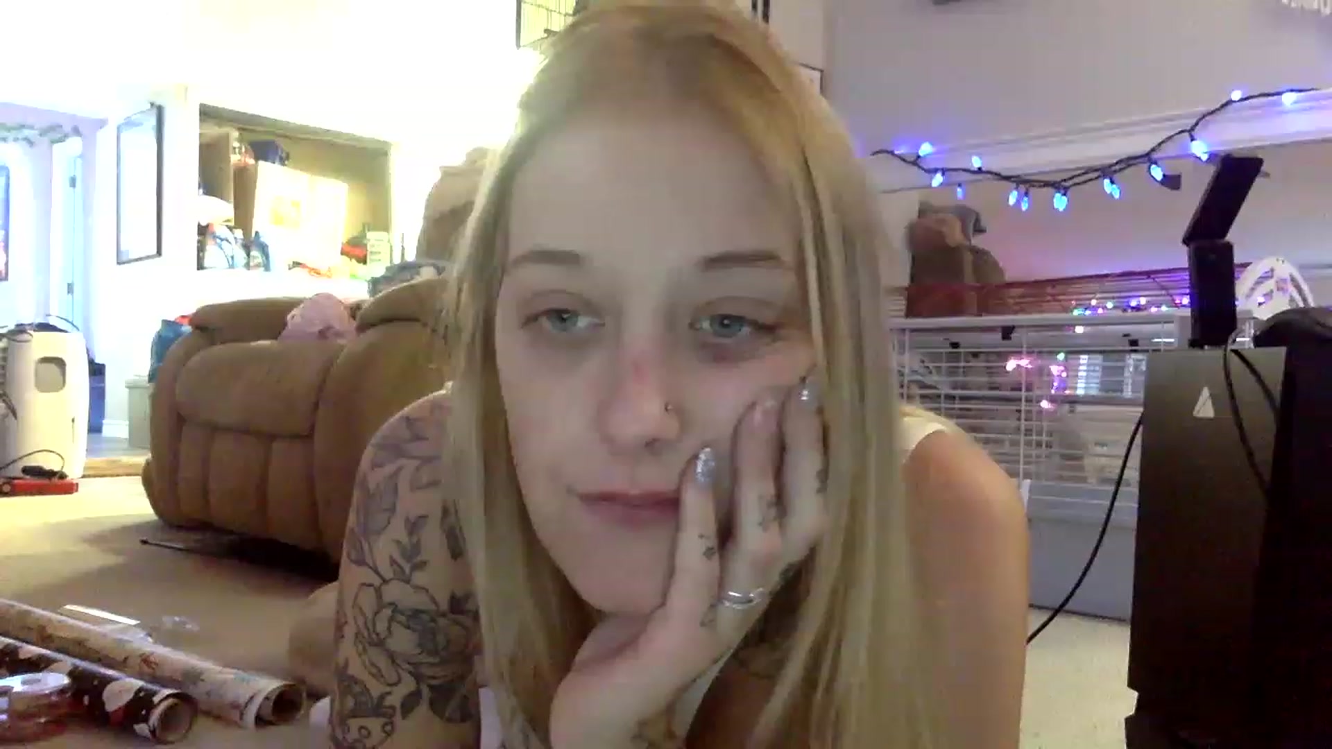 Gallery image thumbnail from DaniiAngel's myfreecams stream on, 12/07/2022, 21:03 image 11 of 20