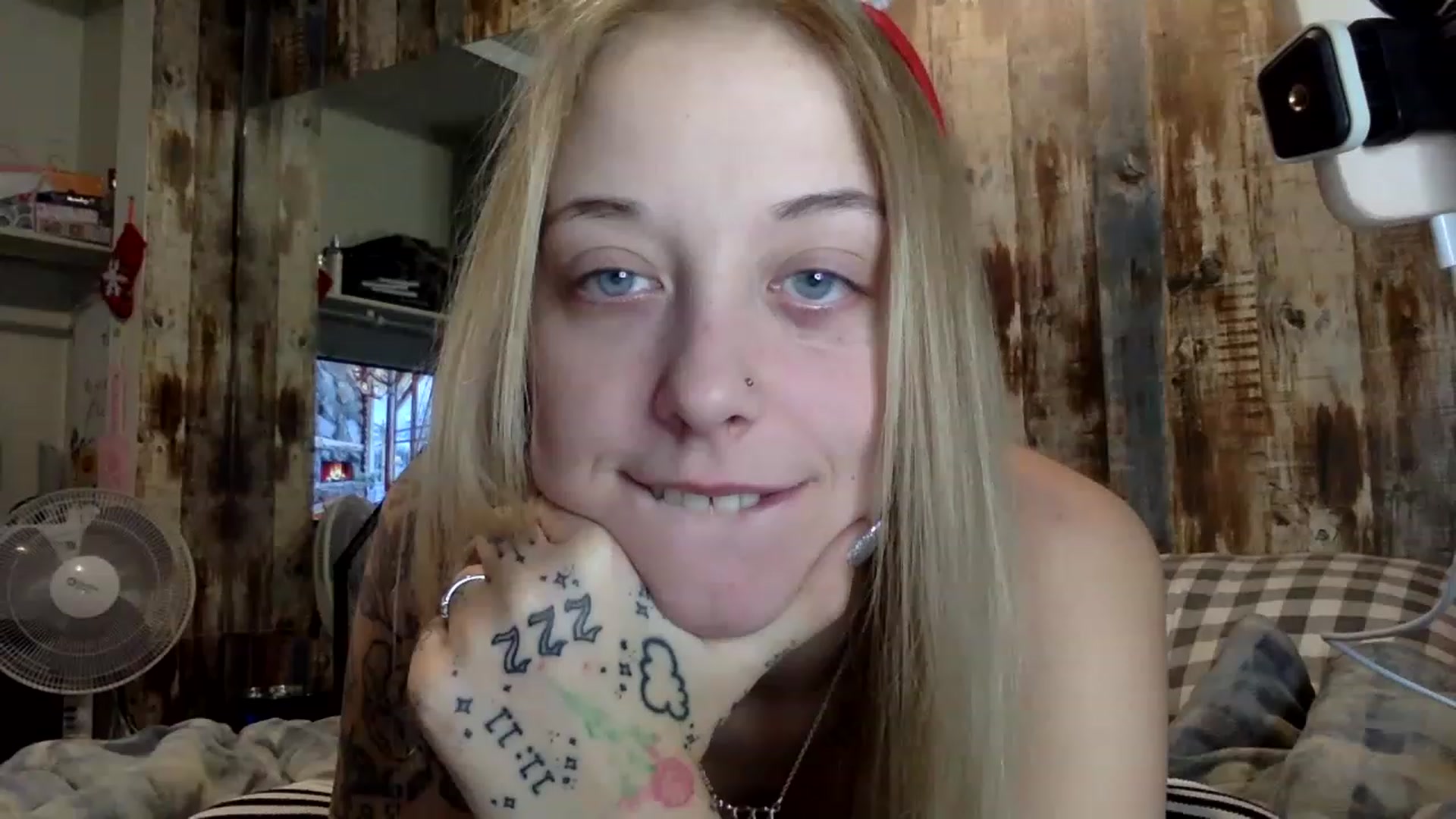 Gallery image thumbnail from DaniiAngel's myfreecams stream on, 12/23/2022, 05:01 image 5 of 20