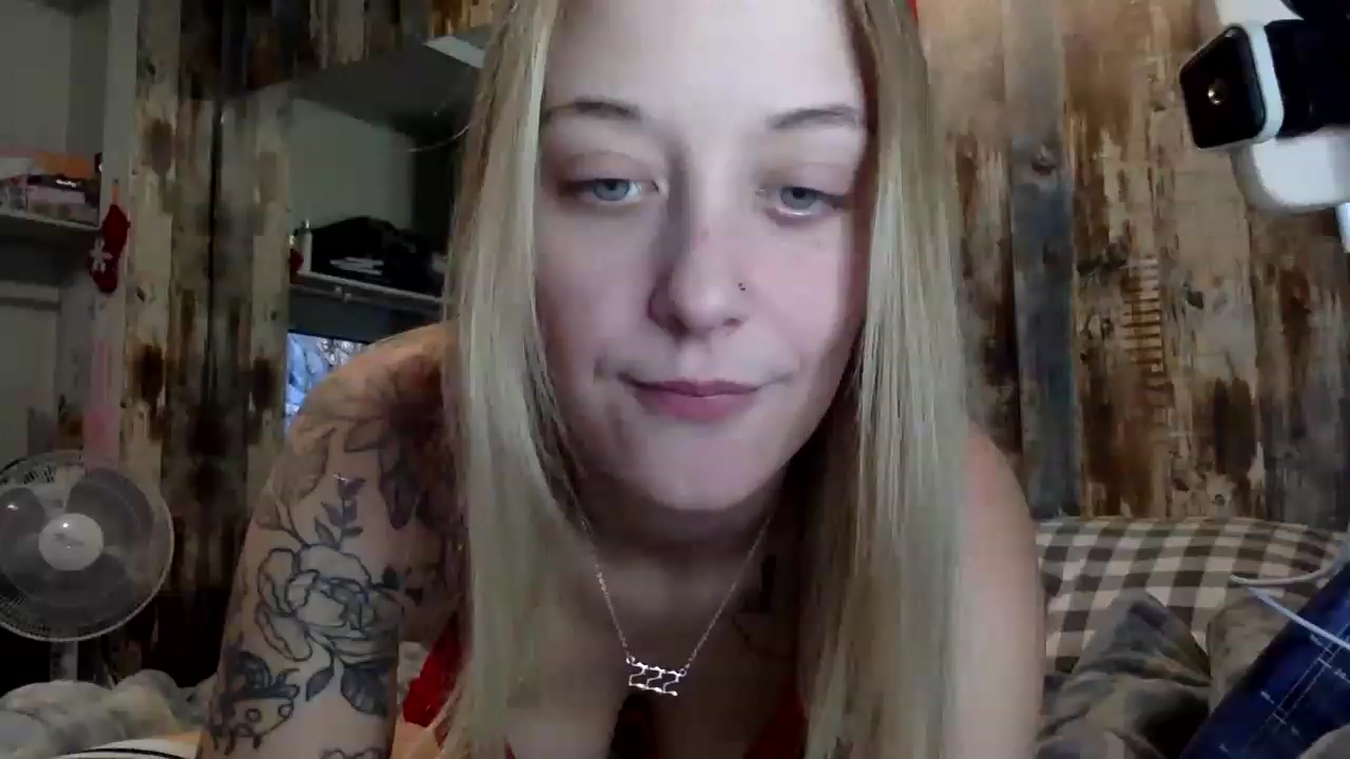 Gallery image thumbnail from DaniiAngel's myfreecams stream on, 12/23/2022, 05:01 image 10 of 20