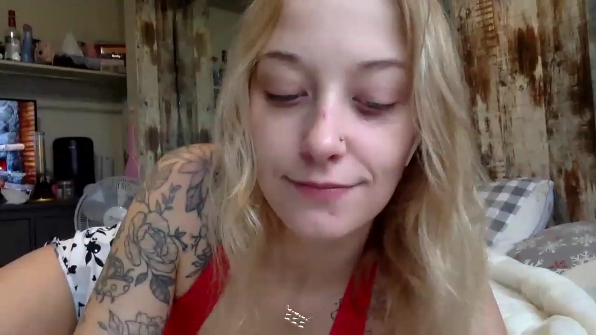 Gallery image thumbnail from DaniiAngel's myfreecams stream on, 01/03/2023, 20:05 image 5 of 20