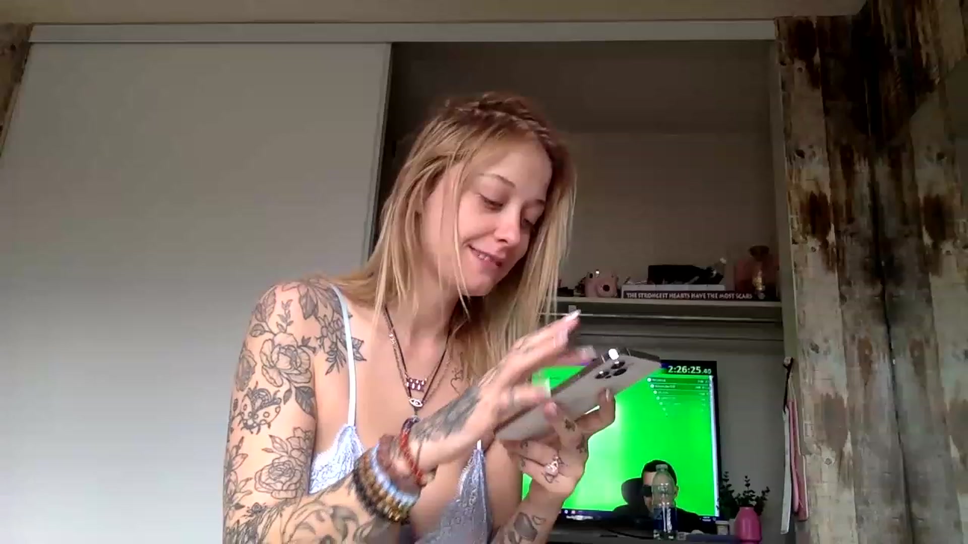 Gallery image thumbnail from DaniiAngel's myfreecams stream on, 02/13/2023, 20:41 image 4 of 20