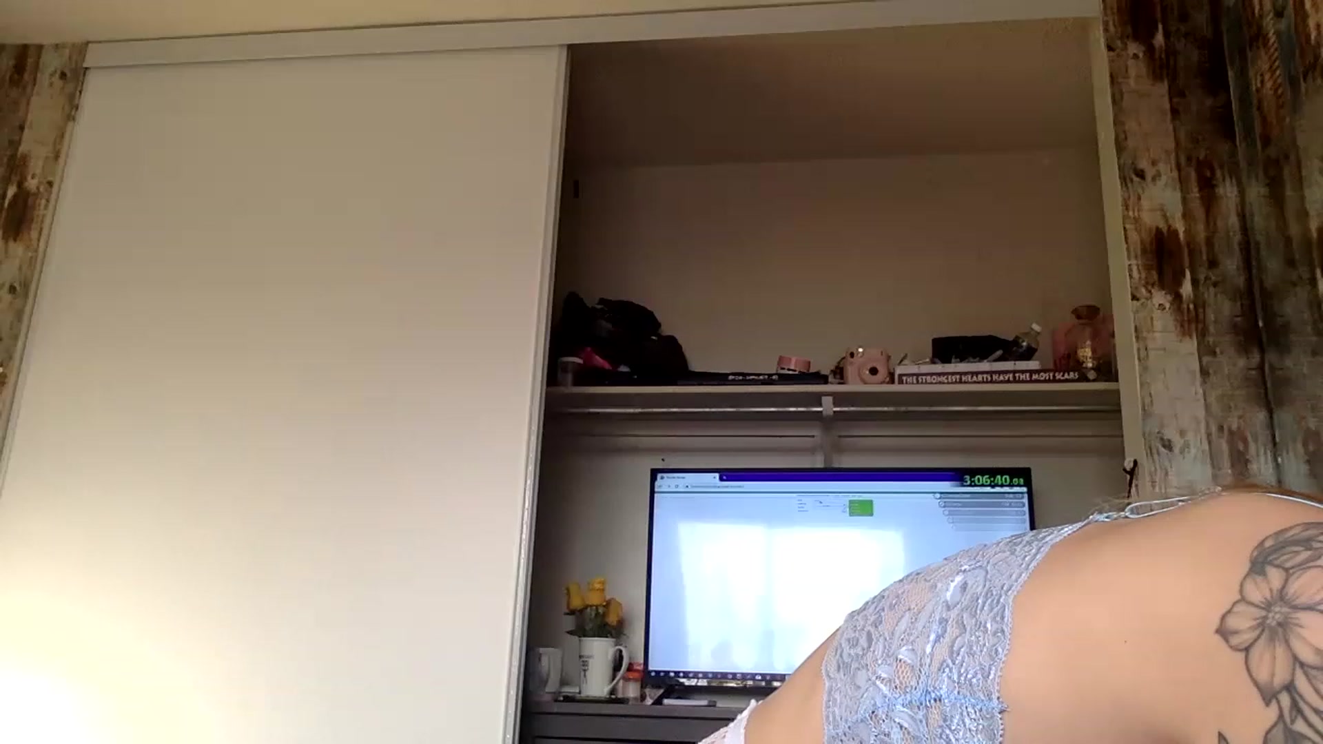 Gallery image thumbnail from DaniiAngel's myfreecams stream on, 02/13/2023, 20:41 image 18 of 20
