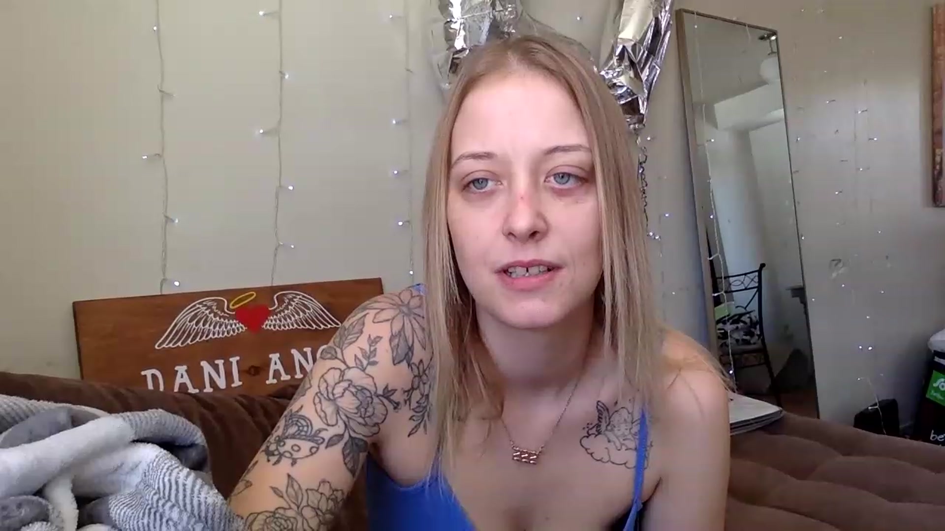 Gallery image thumbnail from DaniiAngel's myfreecams stream on, 03/08/2023, 17:34 image 15 of 20