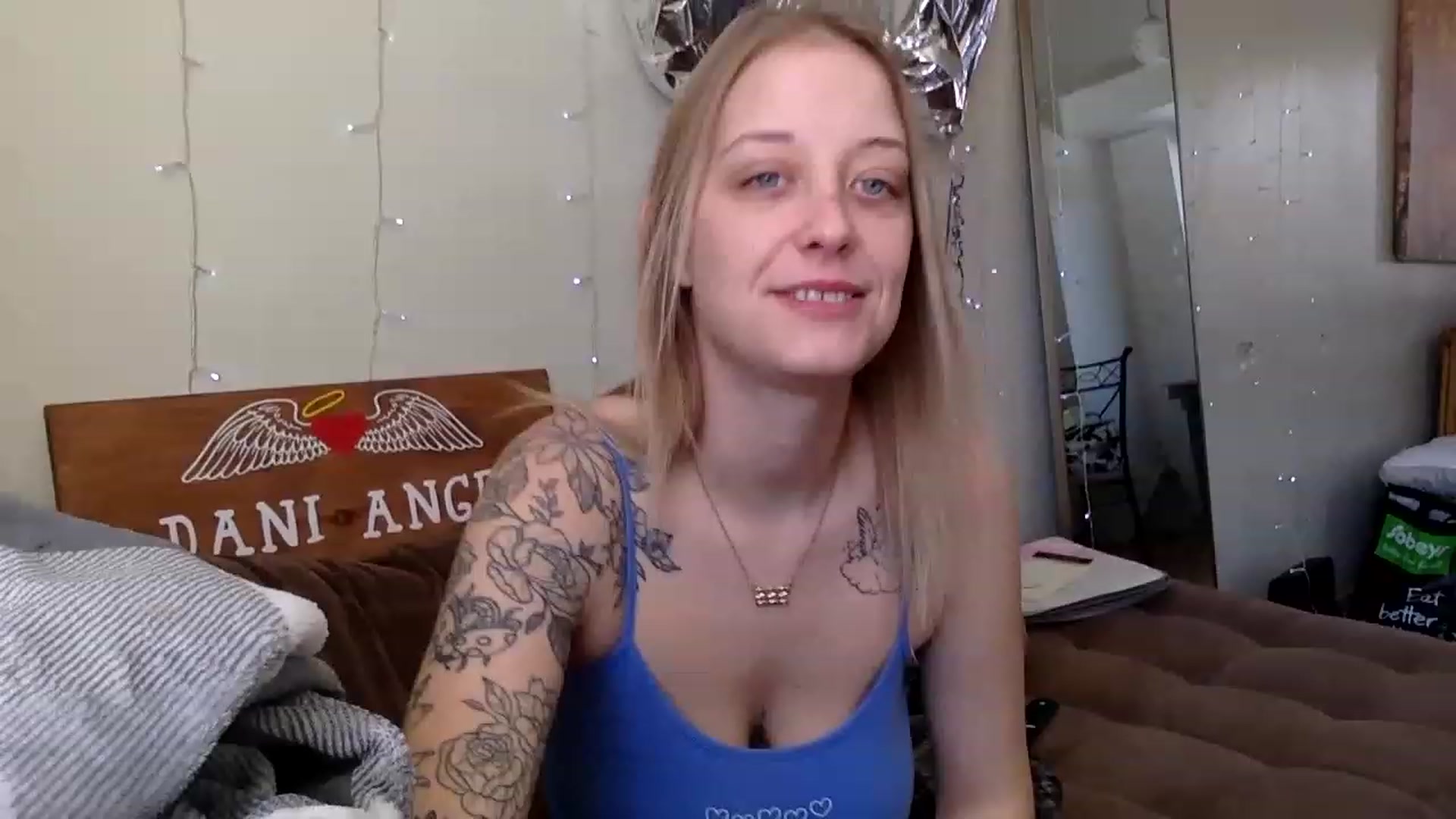 Gallery image thumbnail from DaniiAngel's myfreecams stream on, 03/08/2023, 17:34 image 1 of 20