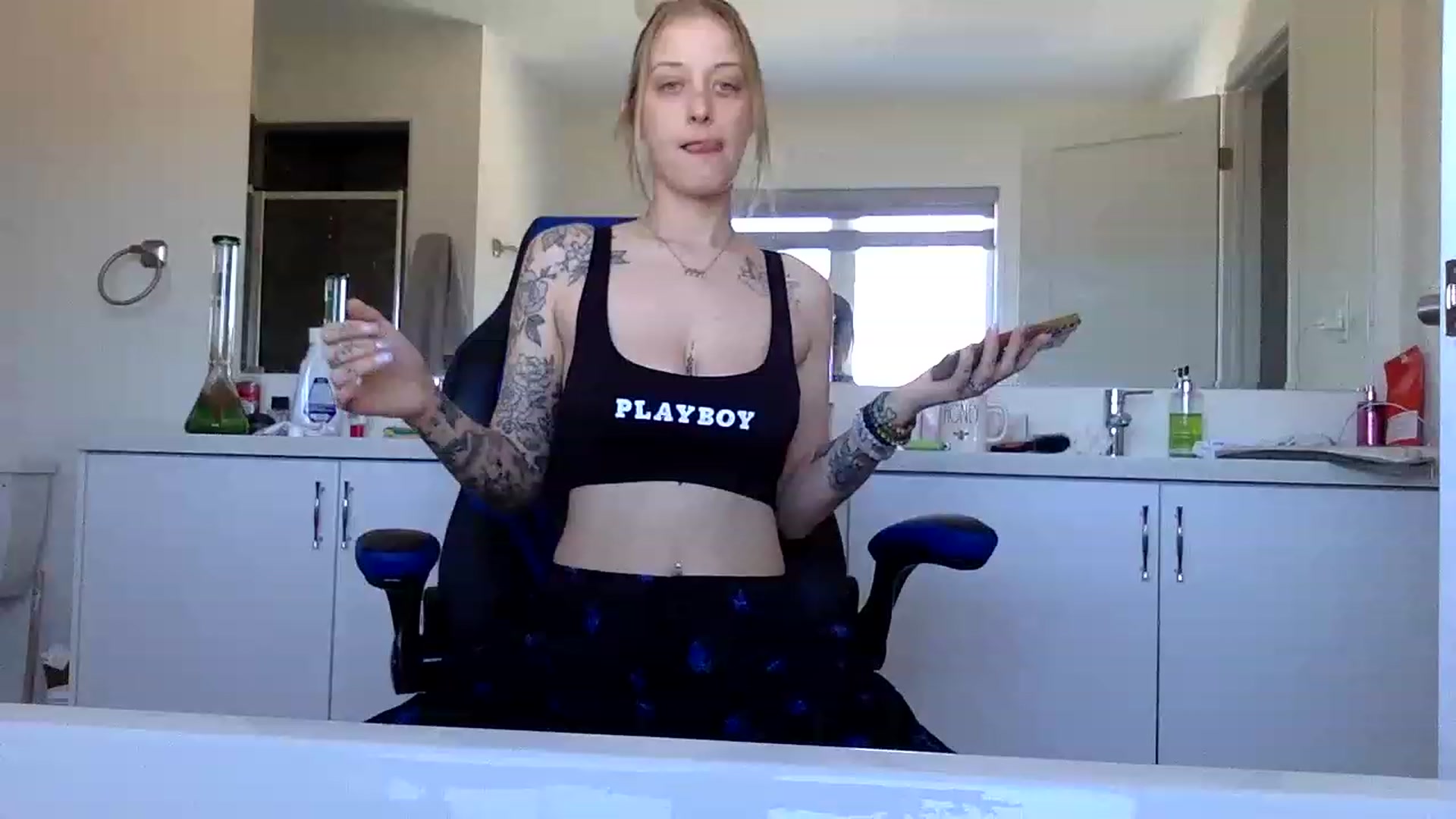Gallery image thumbnail from DaniiAngel's myfreecams stream on, 03/09/2023, 17:25 image 20 of 20