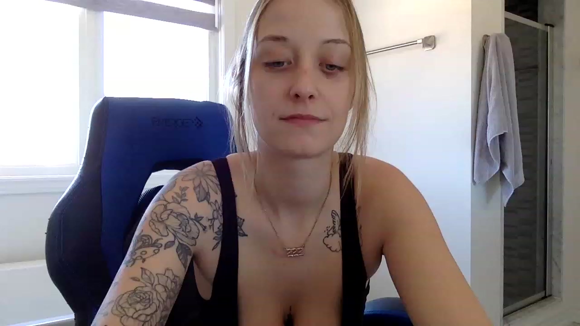Gallery image thumbnail from DaniiAngel's myfreecams stream on, 03/09/2023, 17:25 image 12 of 20