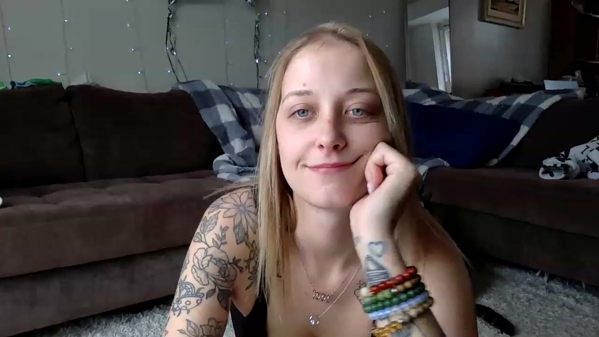 Gallery image thumbnail from DaniiAngel's myfreecams stream on, 03/13/2023, 20:20 image 9 of 20