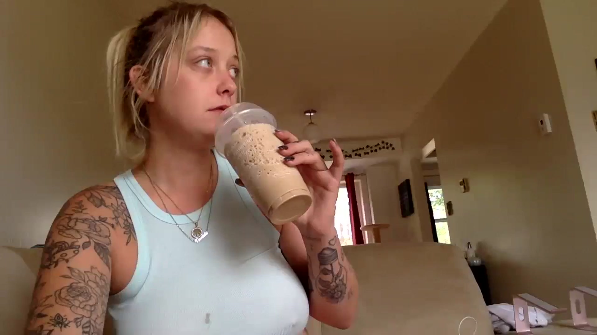 Gallery image thumbnail from DaniiAngel's myfreecams stream on, 10/24/2023, 18:21 image 7 of 20