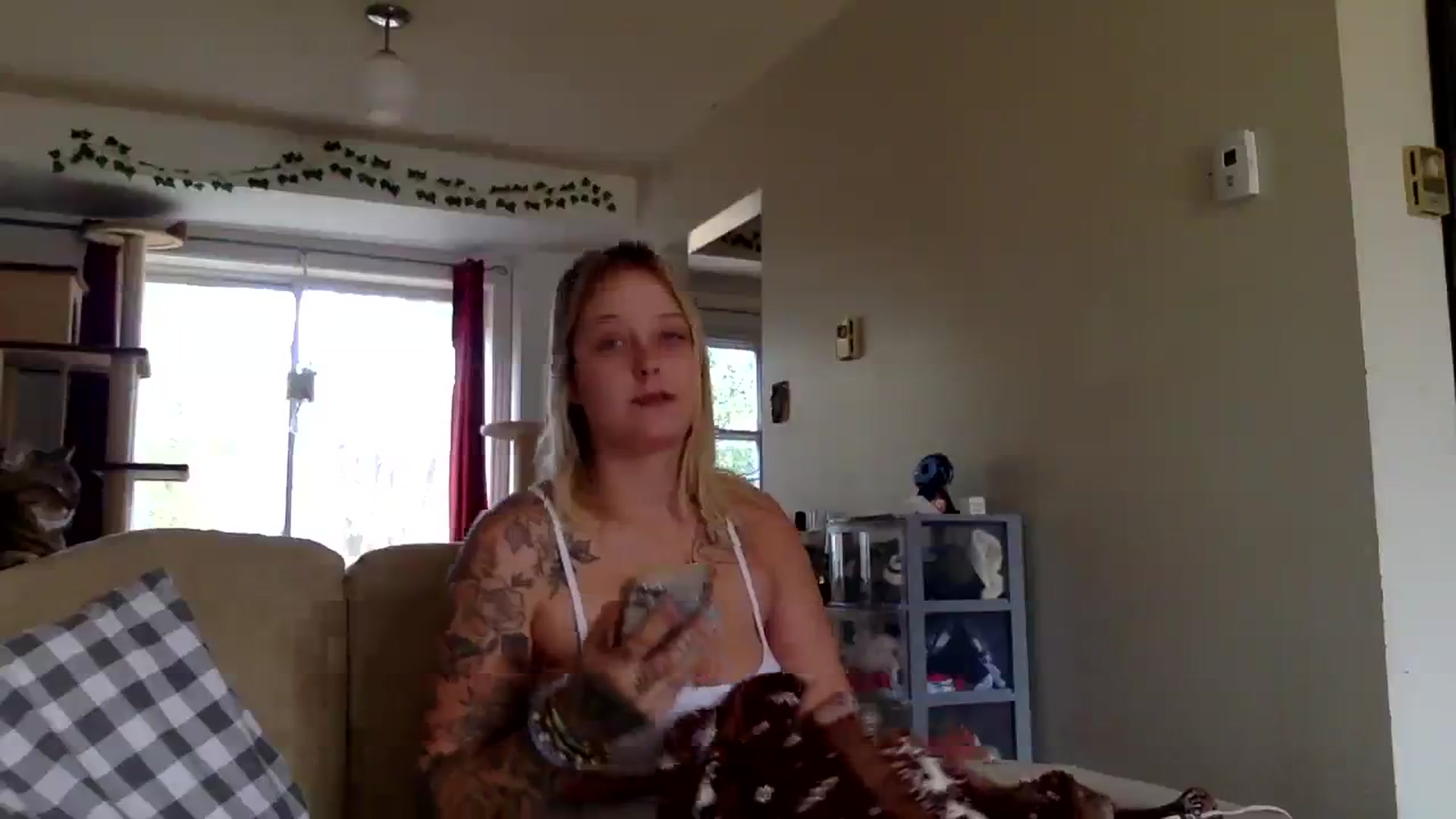 Gallery image thumbnail from DaniiAngel's myfreecams stream on, 11/03/2023, 16:49 image 6 of 20