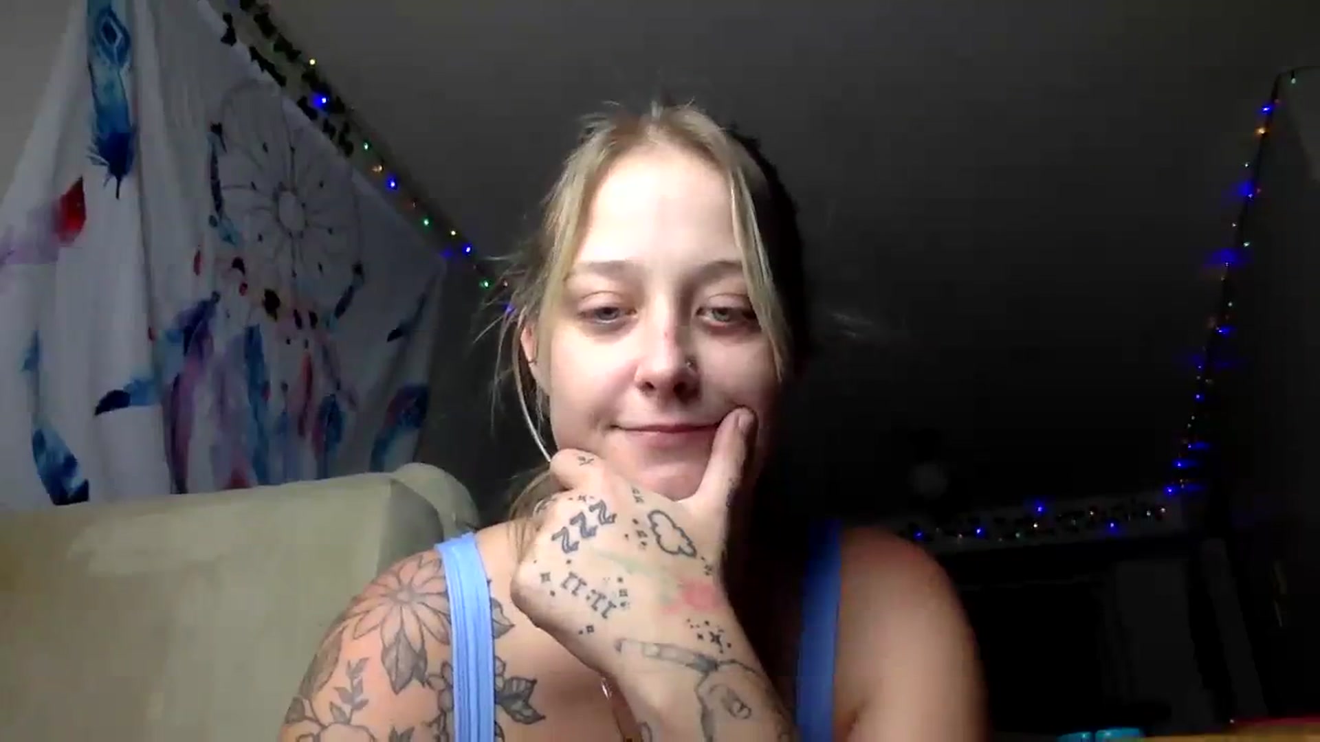 Gallery image thumbnail from DaniiAngel's myfreecams stream on, 12/17/2023, 22:55 image 2 of 20