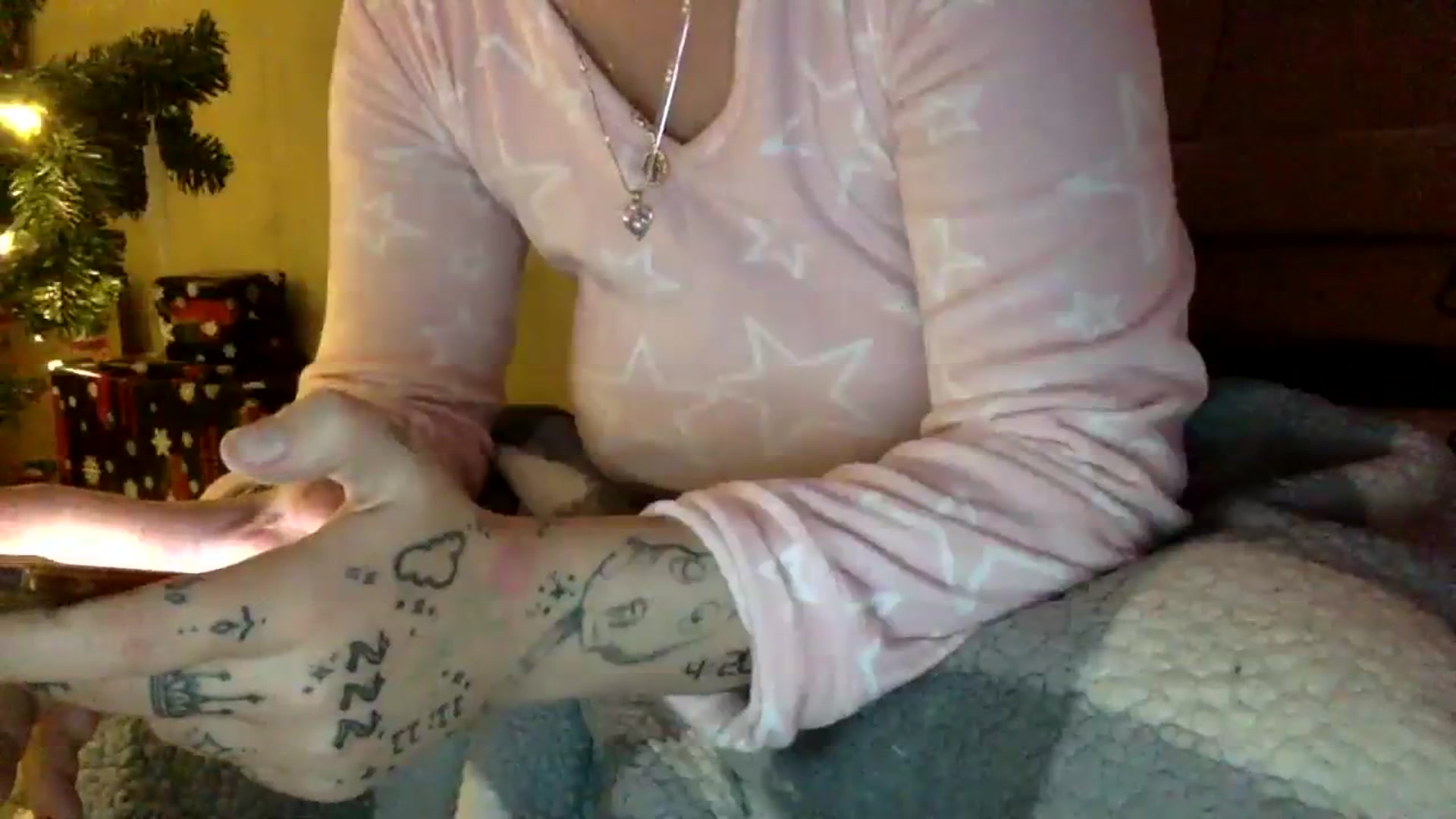 Gallery image thumbnail from DaniiAngel's myfreecams stream on, 12/18/2023, 04:00 image 16 of 20