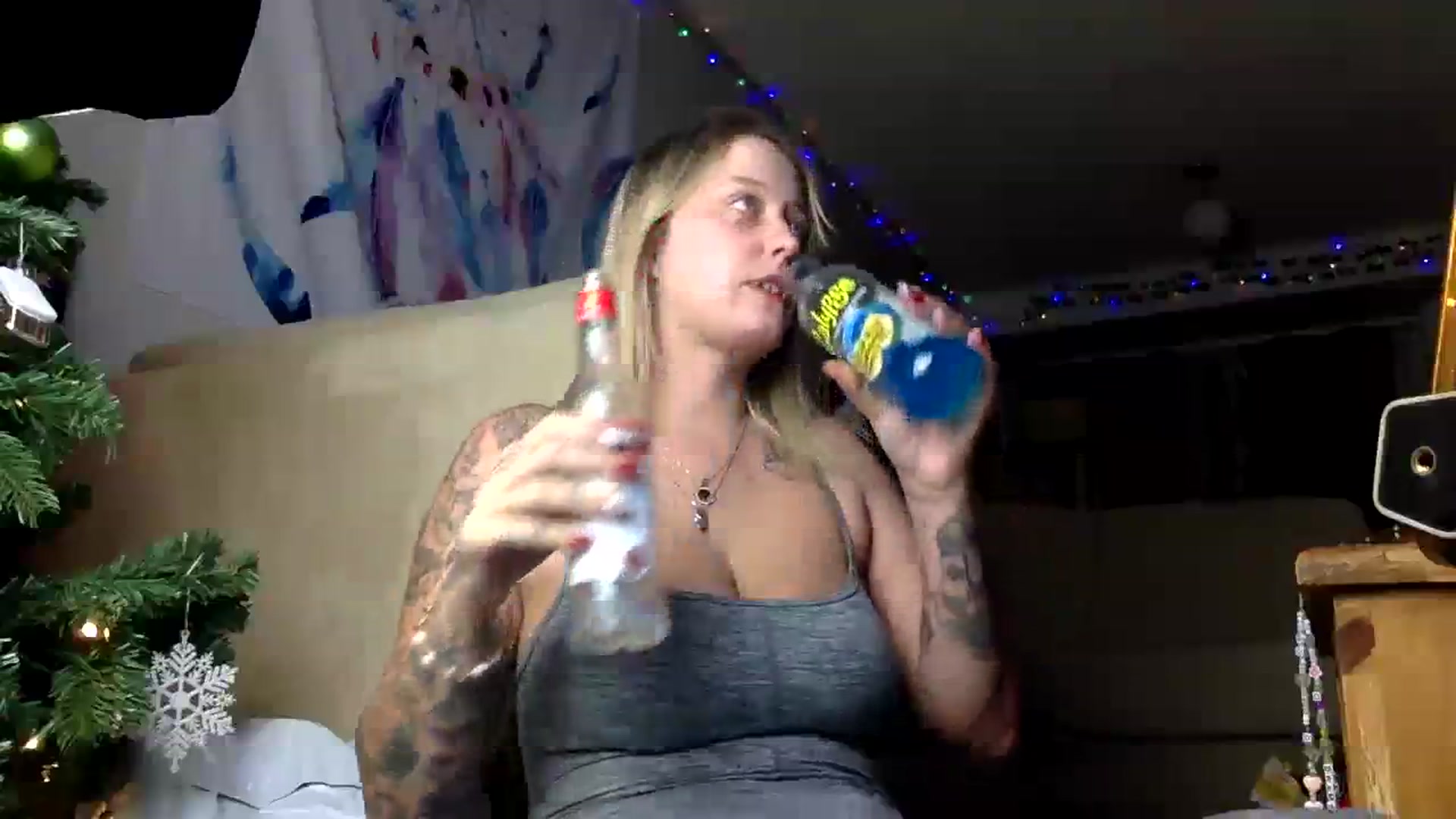 Gallery image thumbnail from DaniiAngel's myfreecams stream on, 12/19/2023, 01:04 image 20 of 20