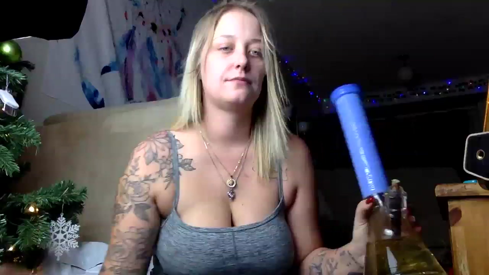 Gallery image thumbnail from DaniiAngel's myfreecams stream on, 12/19/2023, 01:34 image 17 of 20